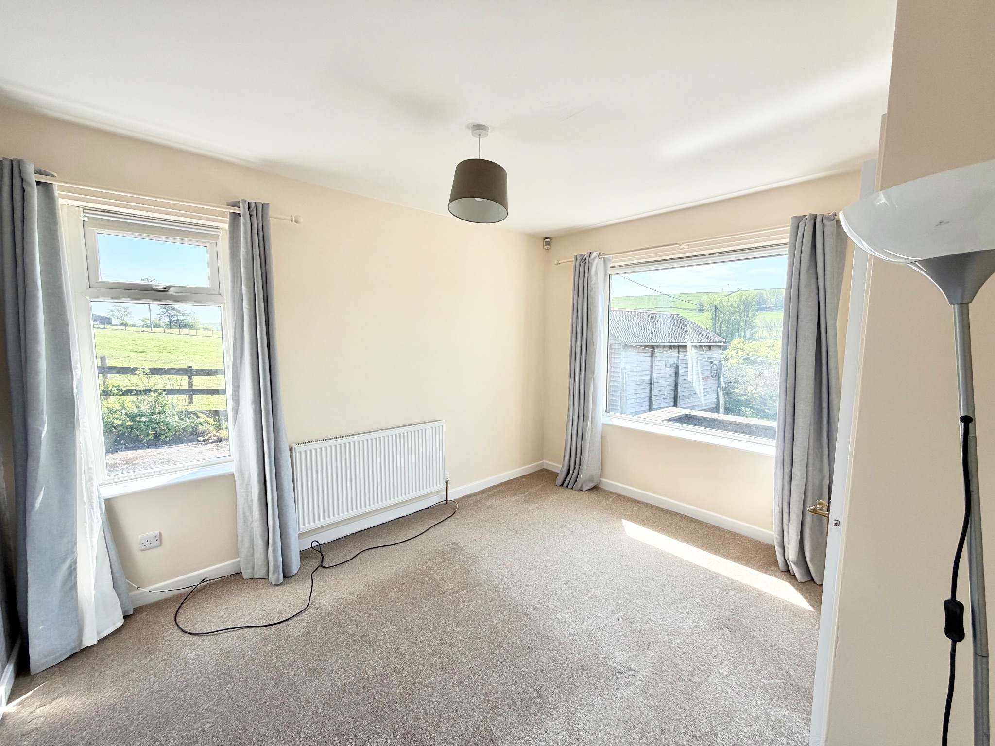 3 bedroom detached bungalow To Let in Hebden Bridge - Photograph 18.
