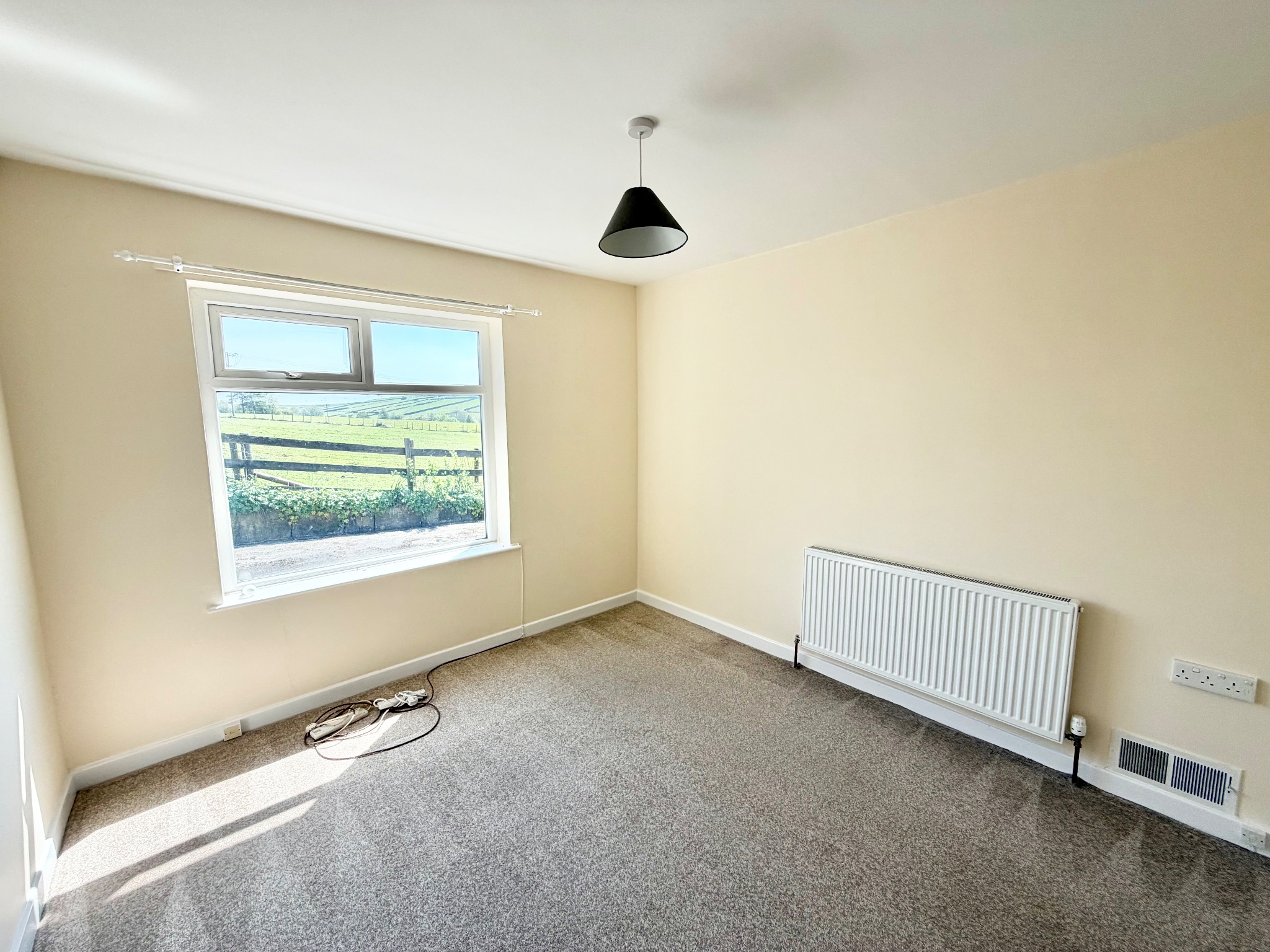 3 bedroom detached bungalow To Let in Hebden Bridge - Photograph 17.