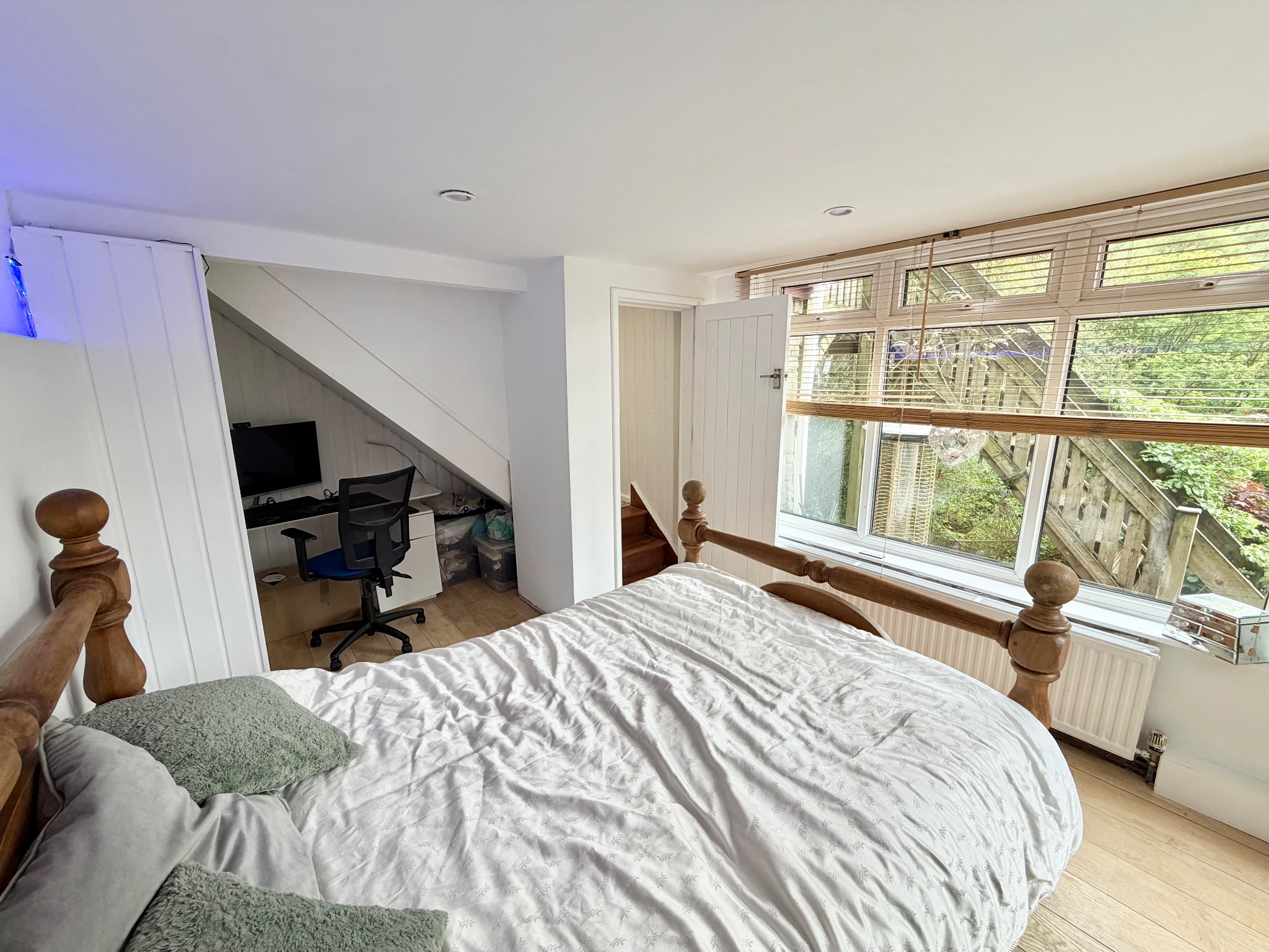 3 bedroom mid terraced house For Sale in Hebden Bridge - Photograph 11.