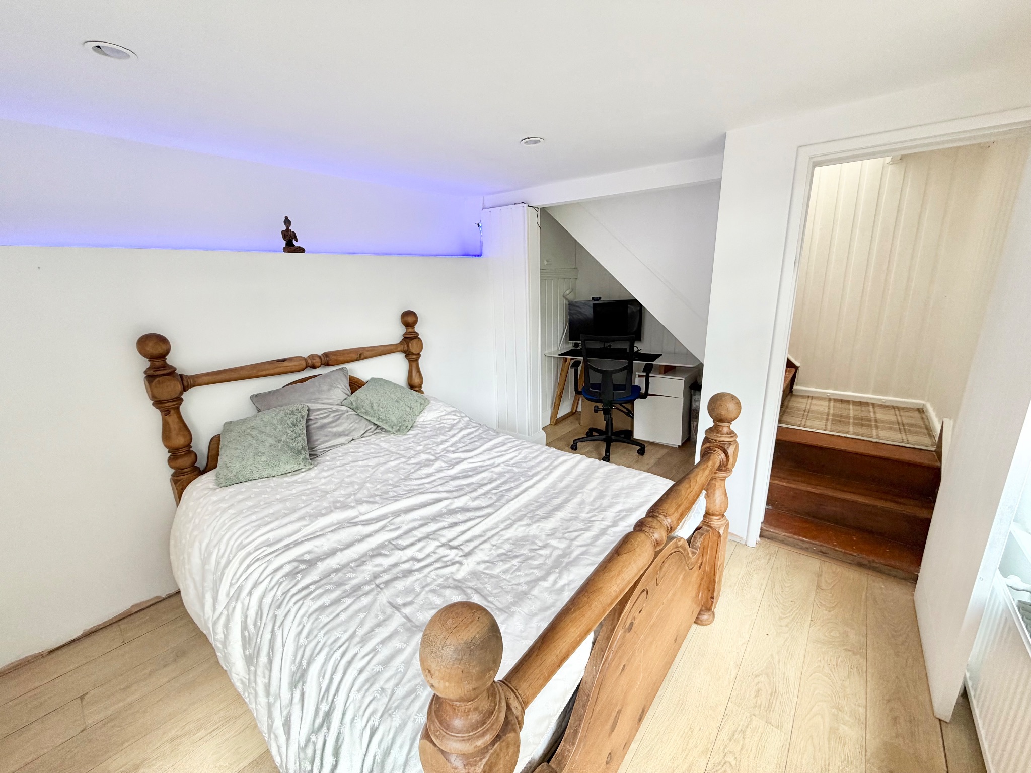 3 bedroom mid terraced house For Sale in Hebden Bridge - Photograph 13.