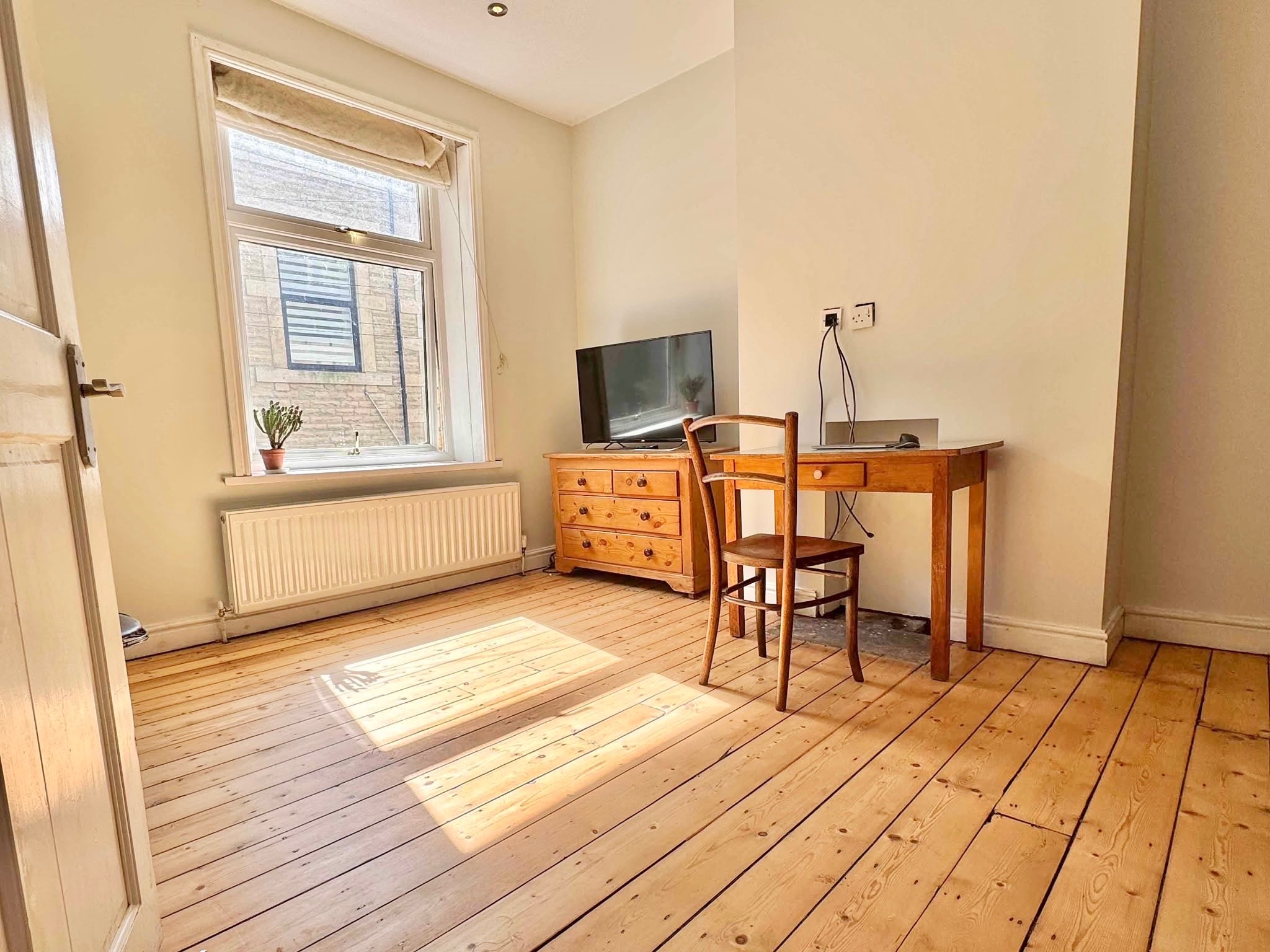 2 bedroom end terraced house For Sale in Hebden Bridge - Photograph 8.
