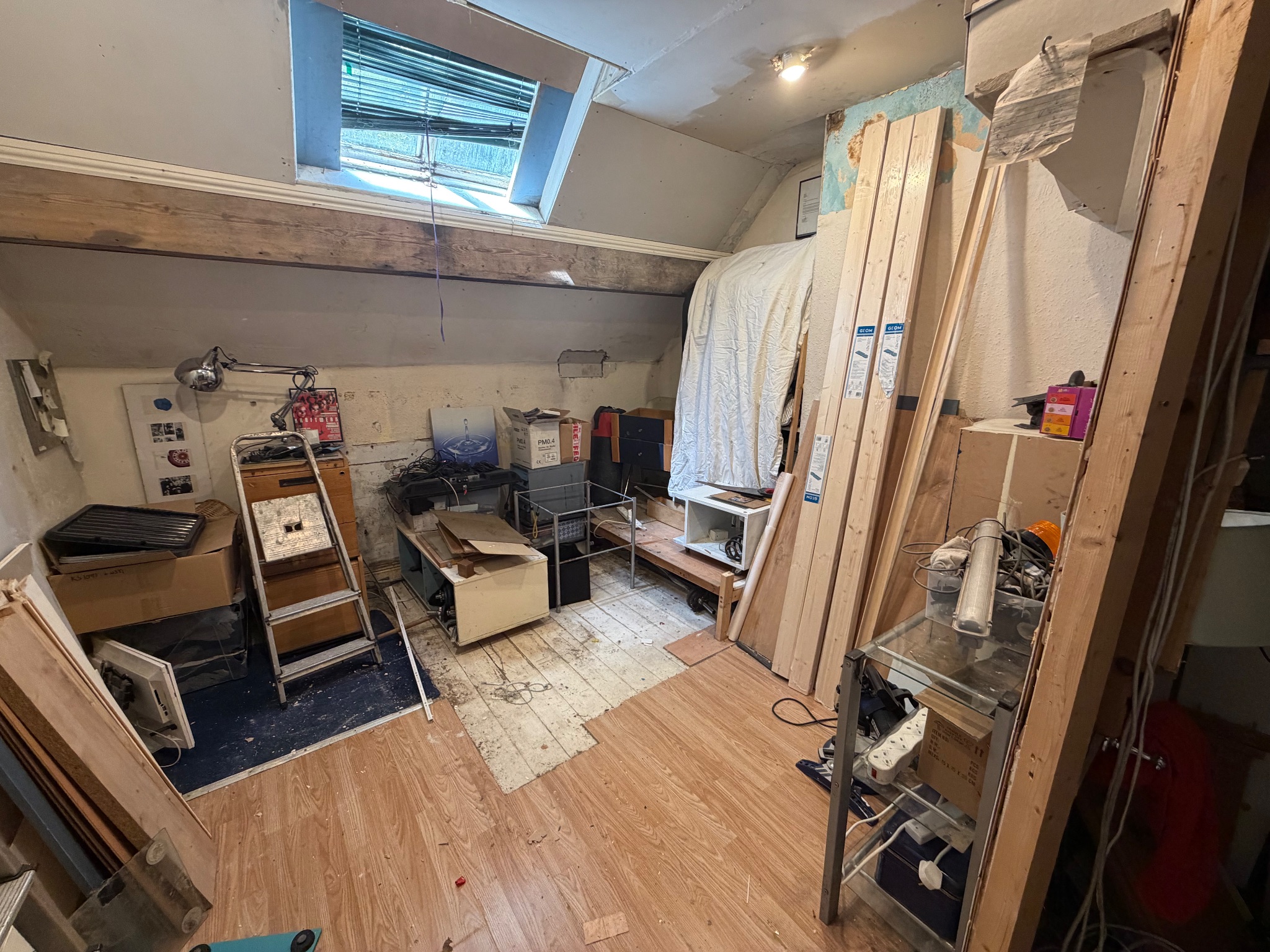 4 bedroom semi-detached house For Sale in Hebden Bridge - Photograph 17.