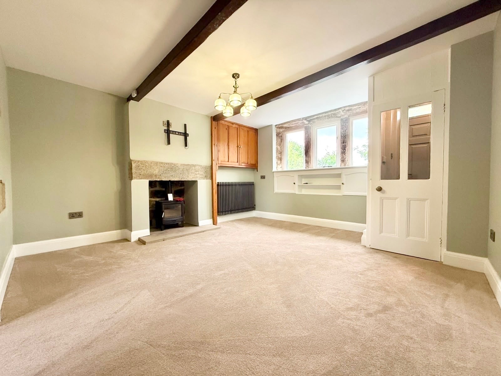 2 bedroom mid terraced house To Let in Heptonstall - Photograph 4.