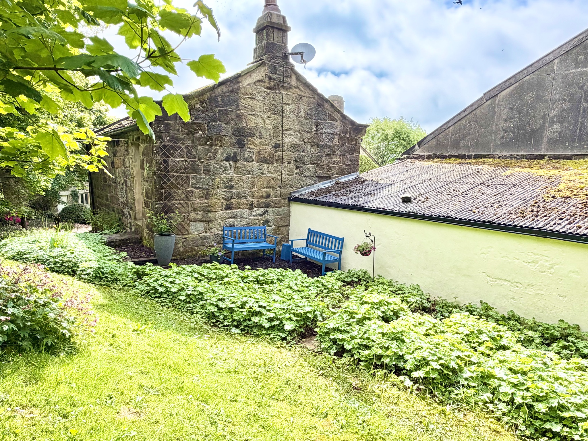 2 bedroom link detached house To Let in Todmorden - Photograph 18.