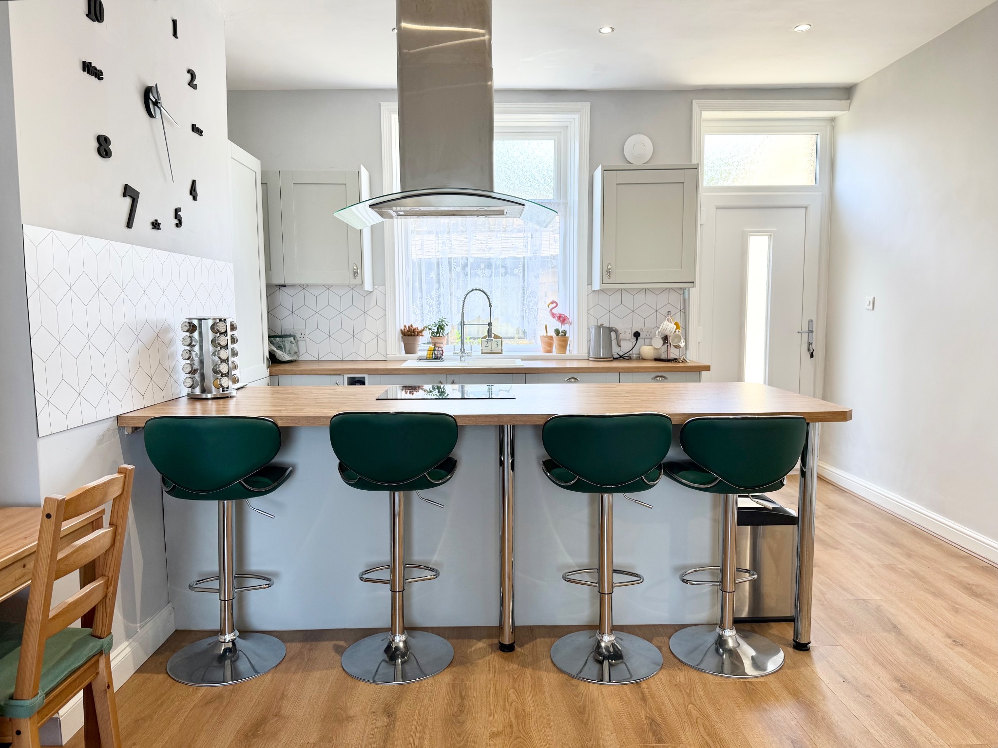 2 bedroom mid terraced house For Sale in Sowerby Bridge - Photograph 3.