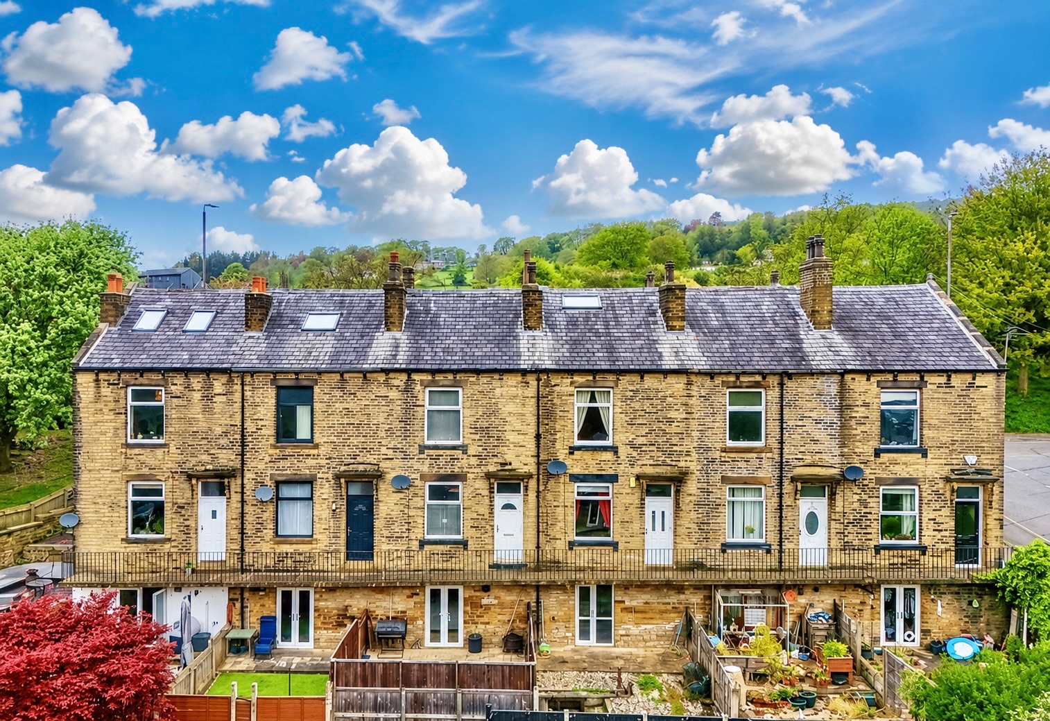 2 bedroom mid terraced house For Sale in Sowerby Bridge - Property photograph.