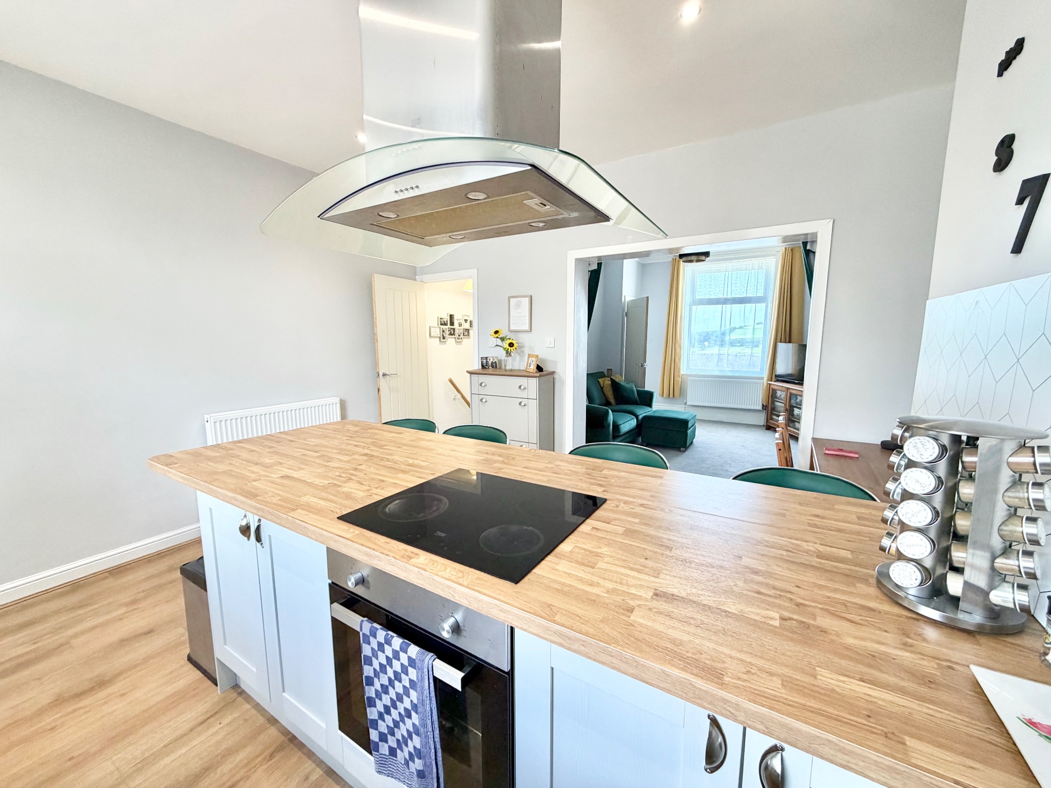 2 bedroom mid terraced house For Sale in Sowerby Bridge - Photograph 5.