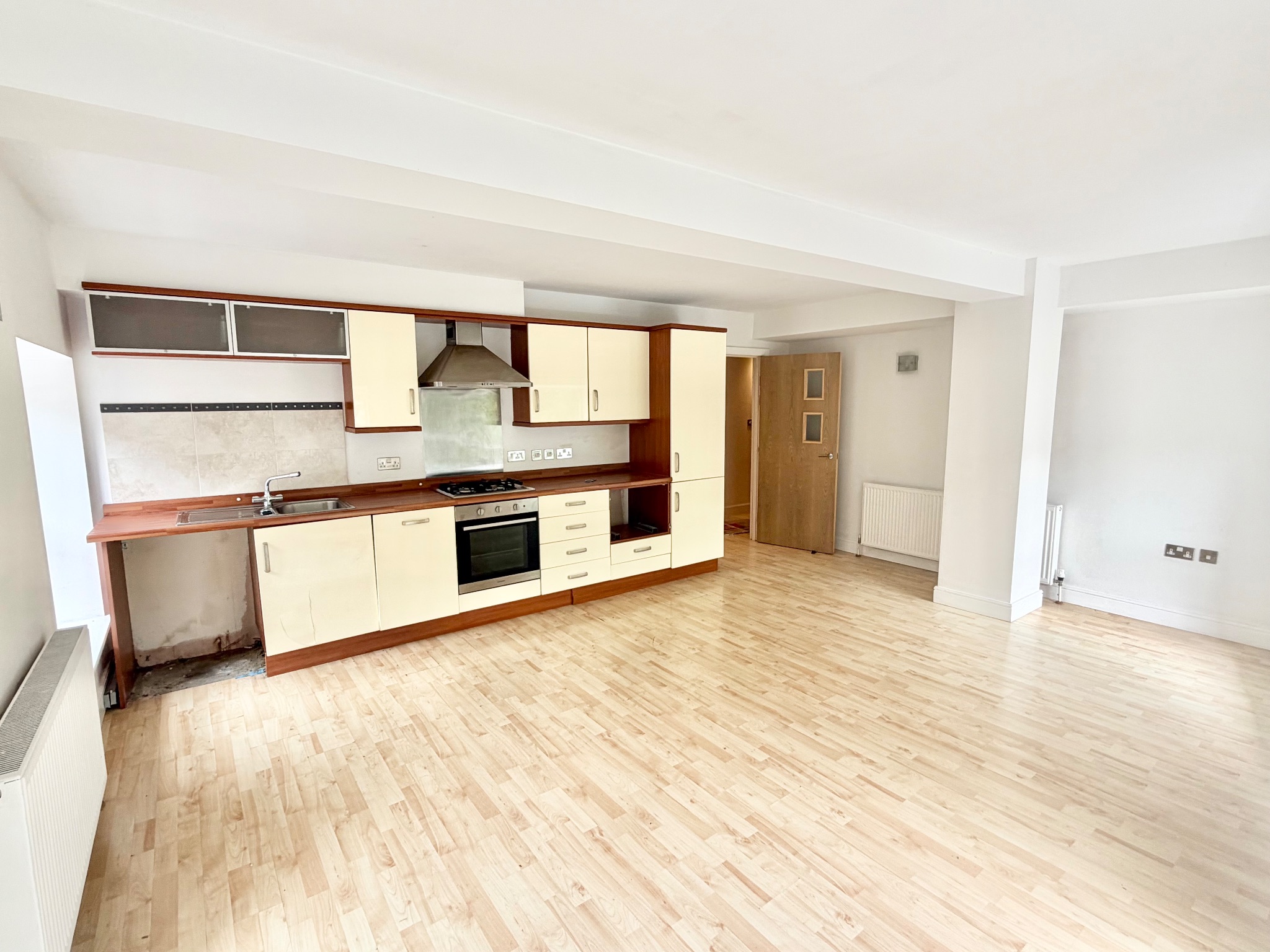 2 bedroom apartment flat/apartment For Sale in Sowerby Bridge - Photograph 3.