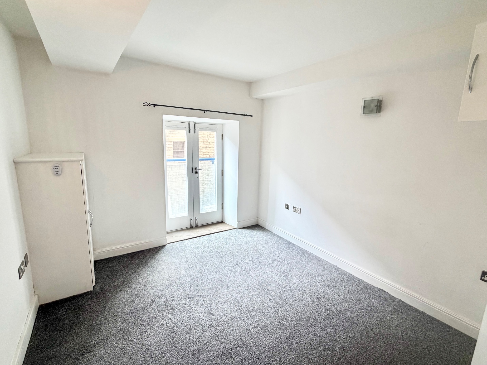 2 bedroom apartment flat/apartment For Sale in Sowerby Bridge - Photograph 9.