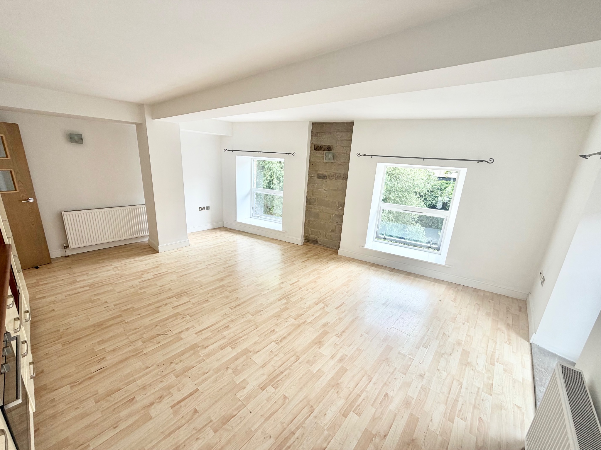2 bedroom apartment flat/apartment For Sale in Sowerby Bridge - Photograph 4.