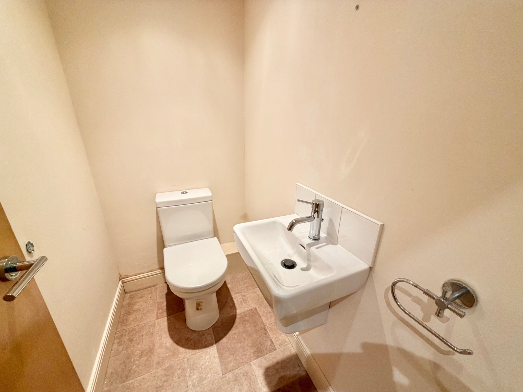 2 bedroom apartment flat/apartment For Sale in Sowerby Bridge - Photograph 8.