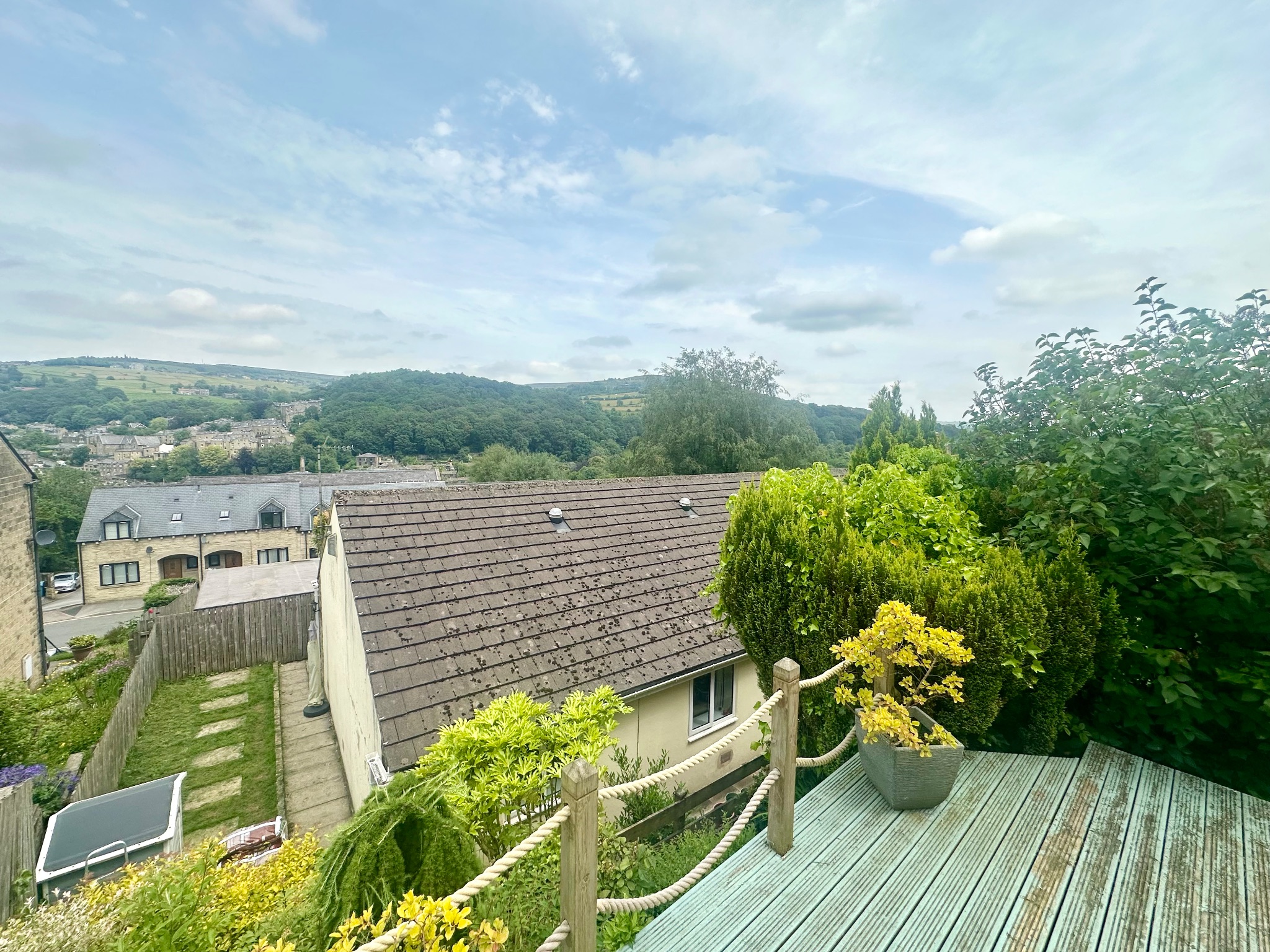 4 bedroom detached bungalow For Sale in Hebden Bridge - Photograph 28.