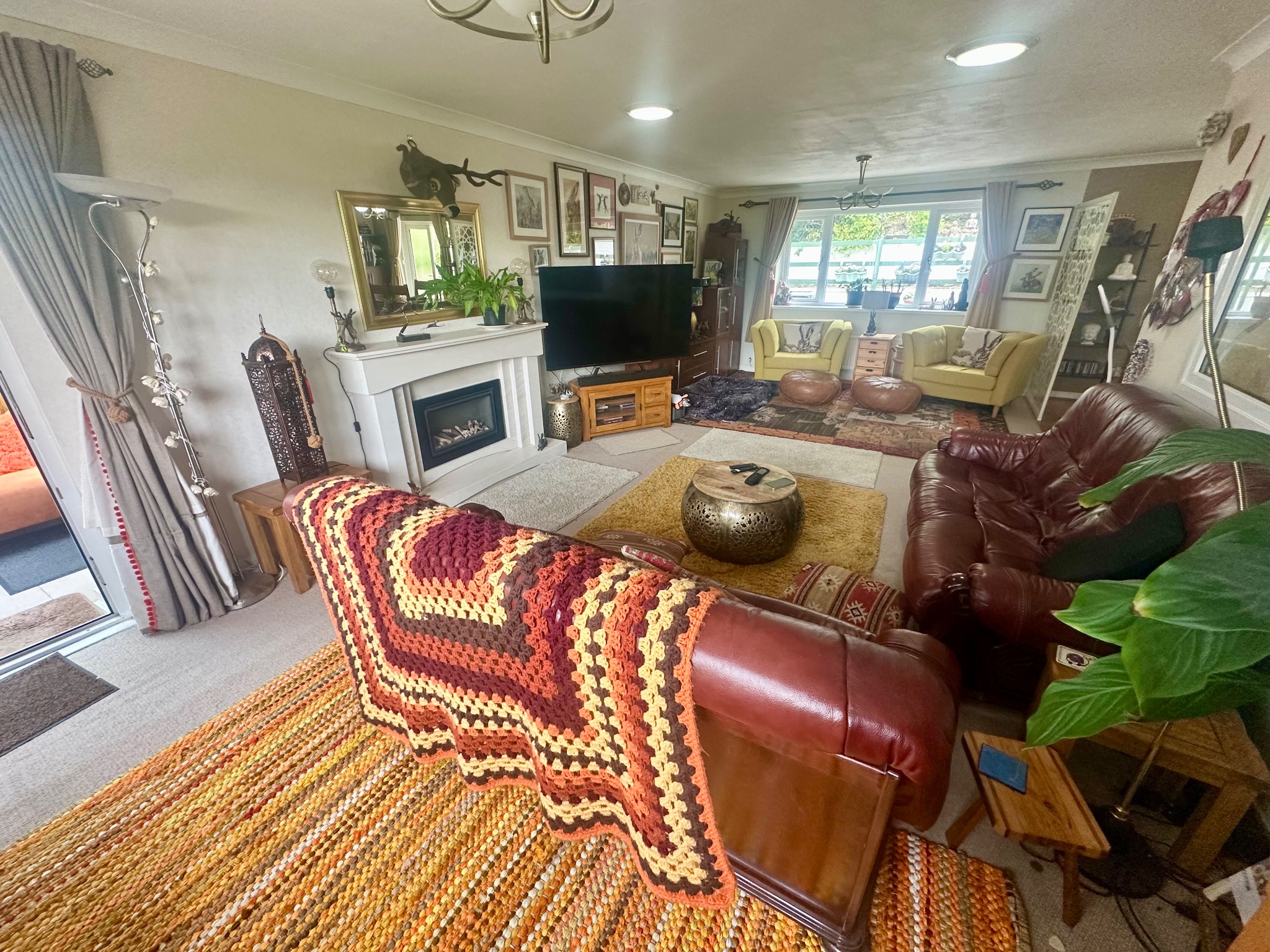 4 bedroom detached bungalow For Sale in Hebden Bridge - Photograph 3.