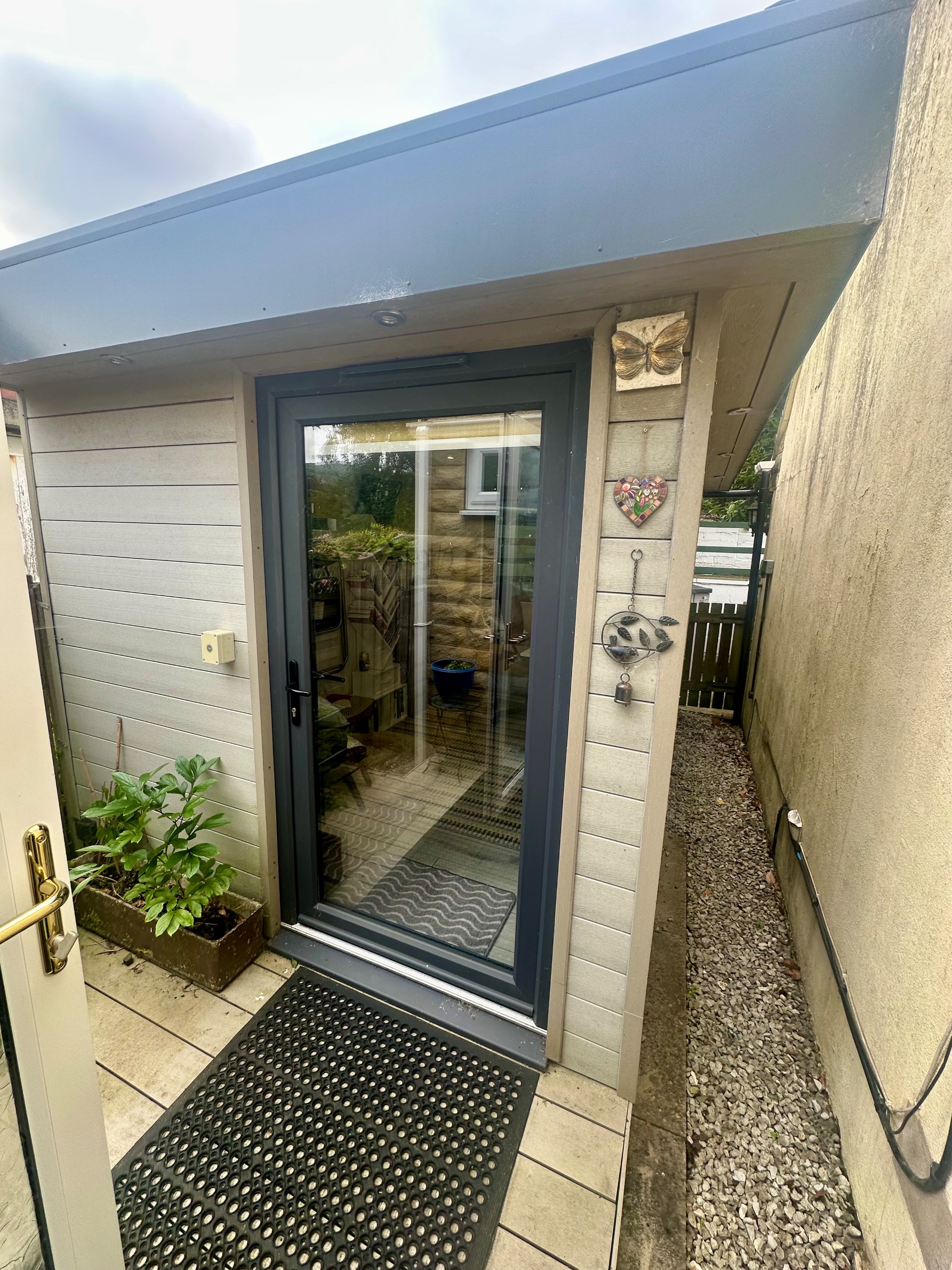 4 bedroom detached bungalow For Sale in Hebden Bridge - Garden / Office Suite.