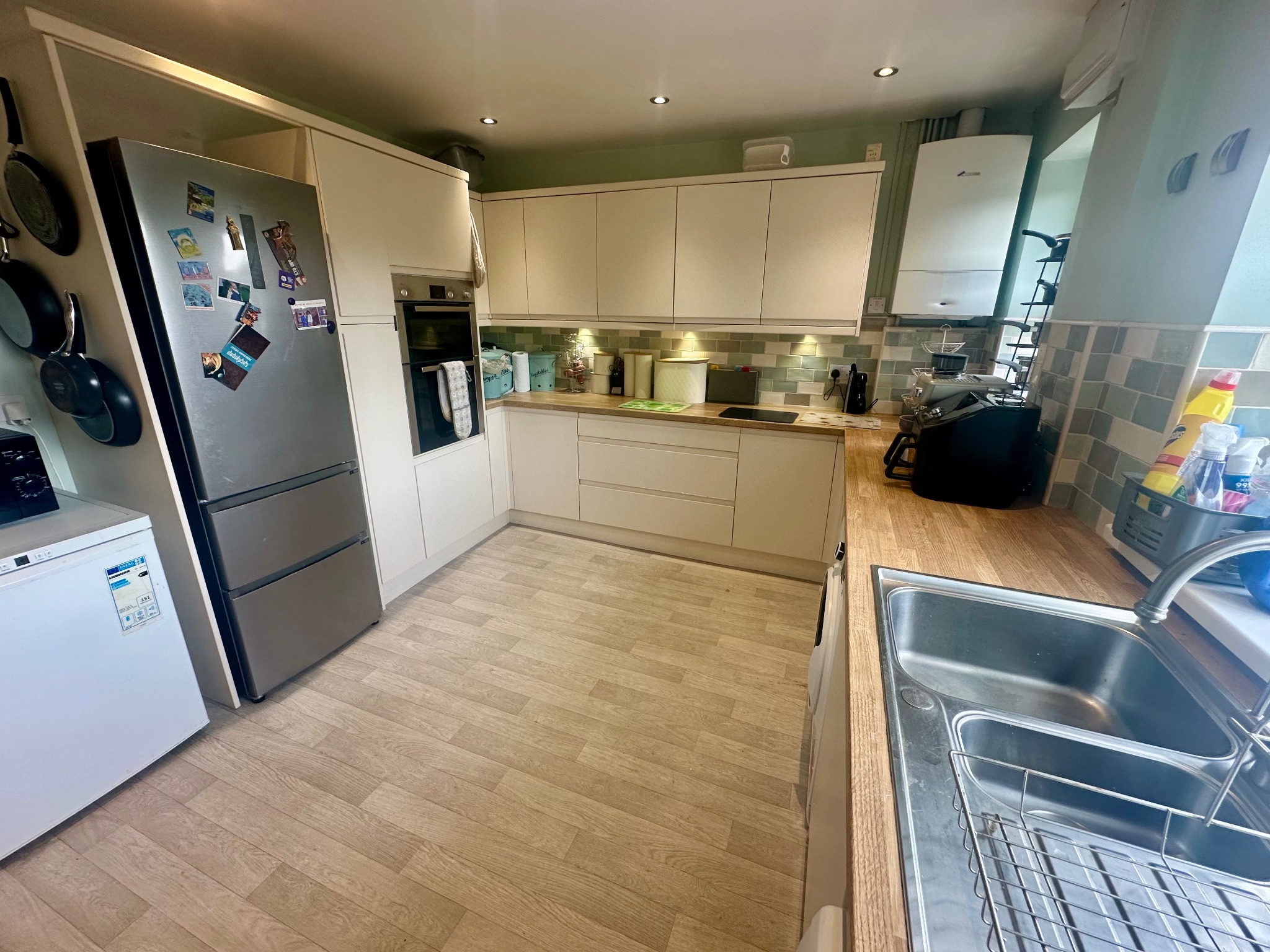 4 bedroom detached bungalow For Sale in Hebden Bridge - Photograph 11.