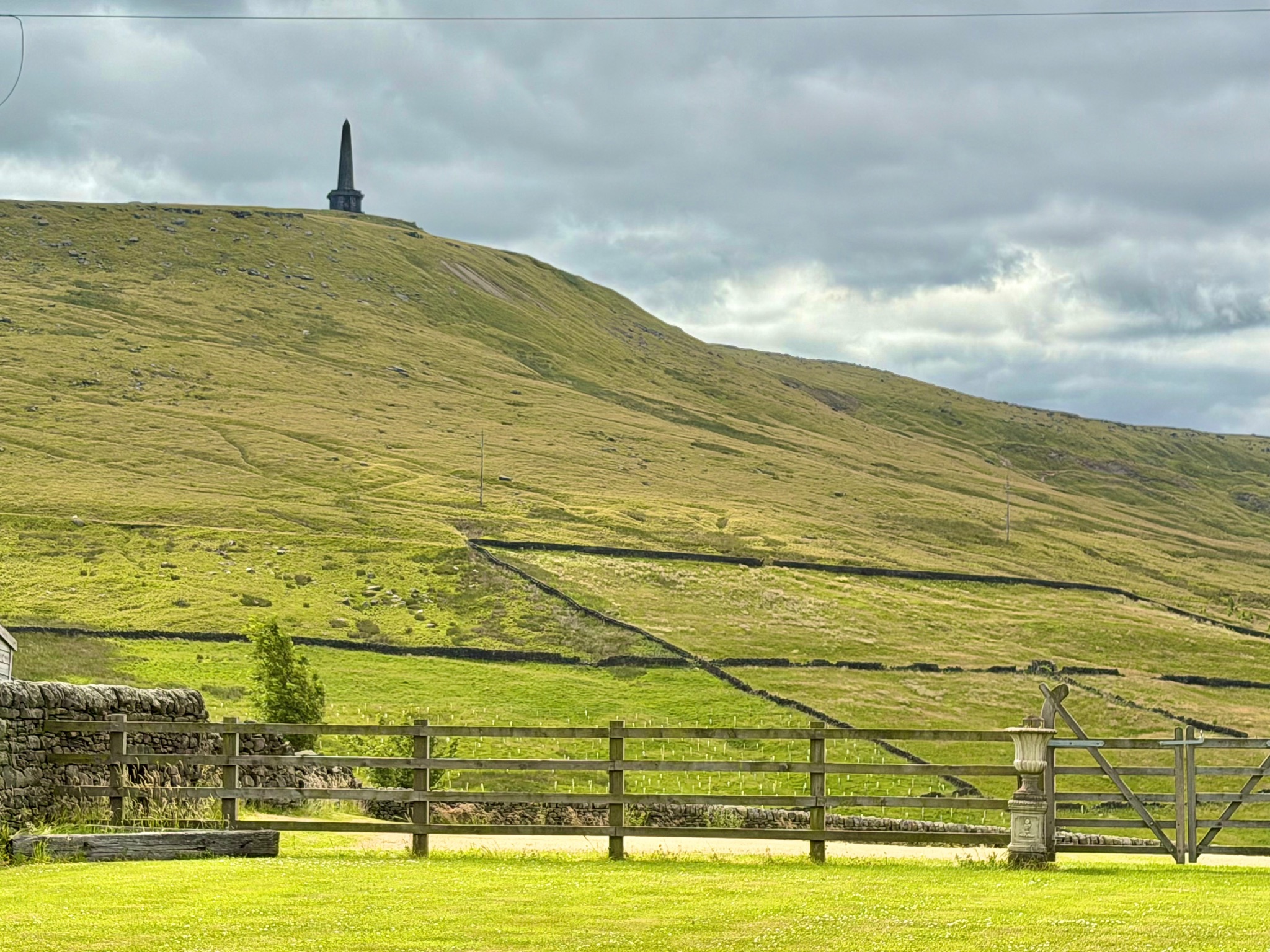 4 bedroom semi-detached house For Sale in Todmorden - Photograph 49.