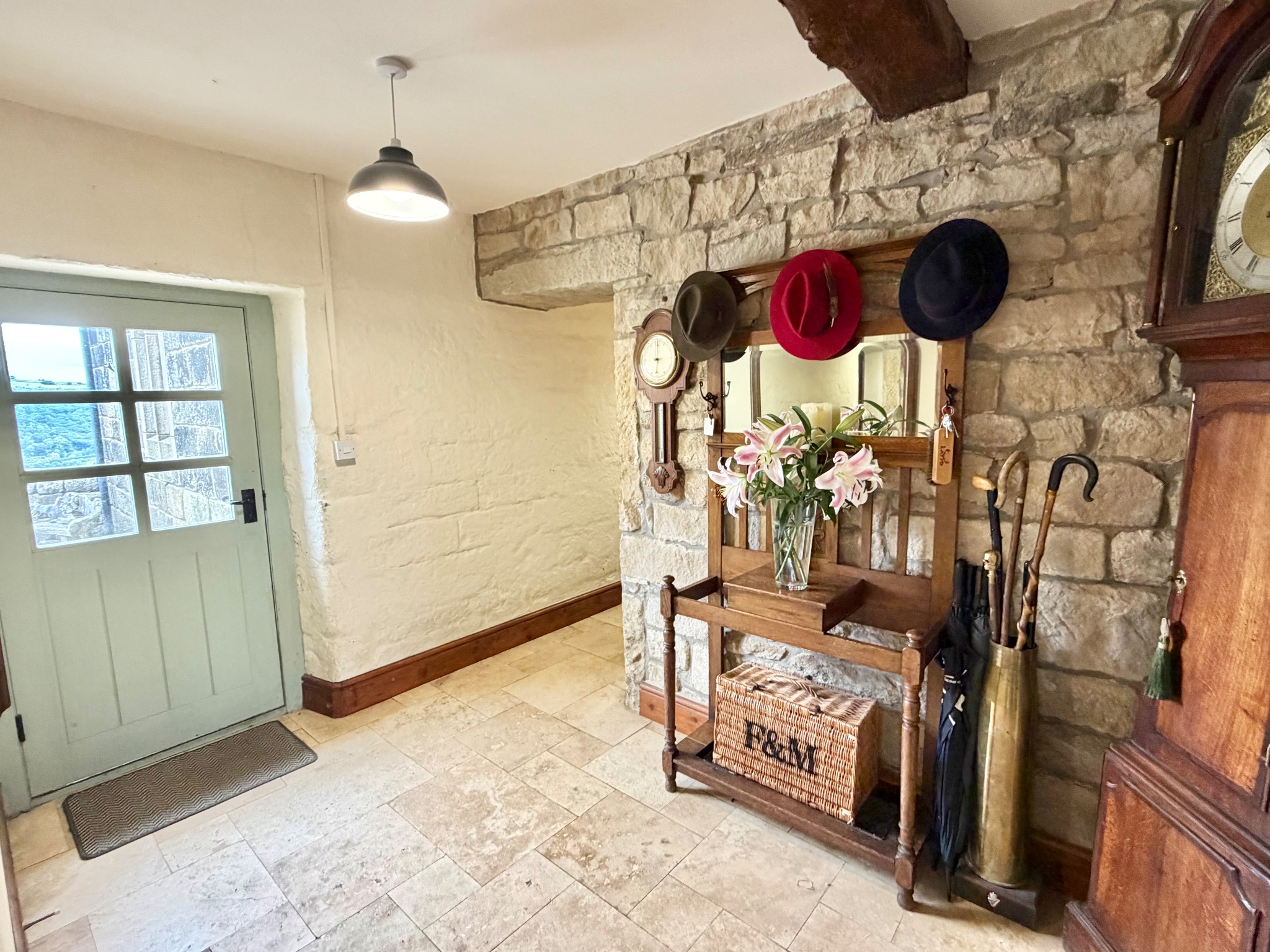 4 bedroom semi-detached house For Sale in Todmorden - Property photograph.