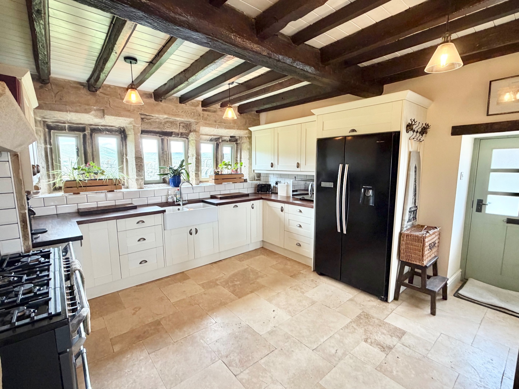 4 bedroom semi-detached house For Sale in Todmorden - Photograph 6.