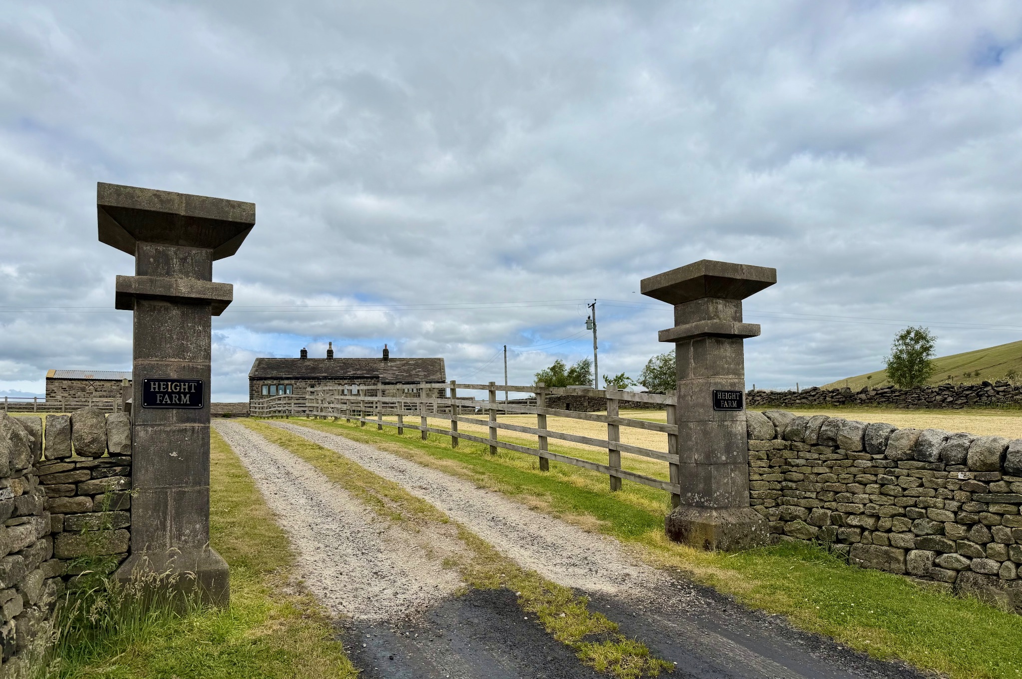 4 bedroom semi-detached house For Sale in Todmorden - Photograph 48.