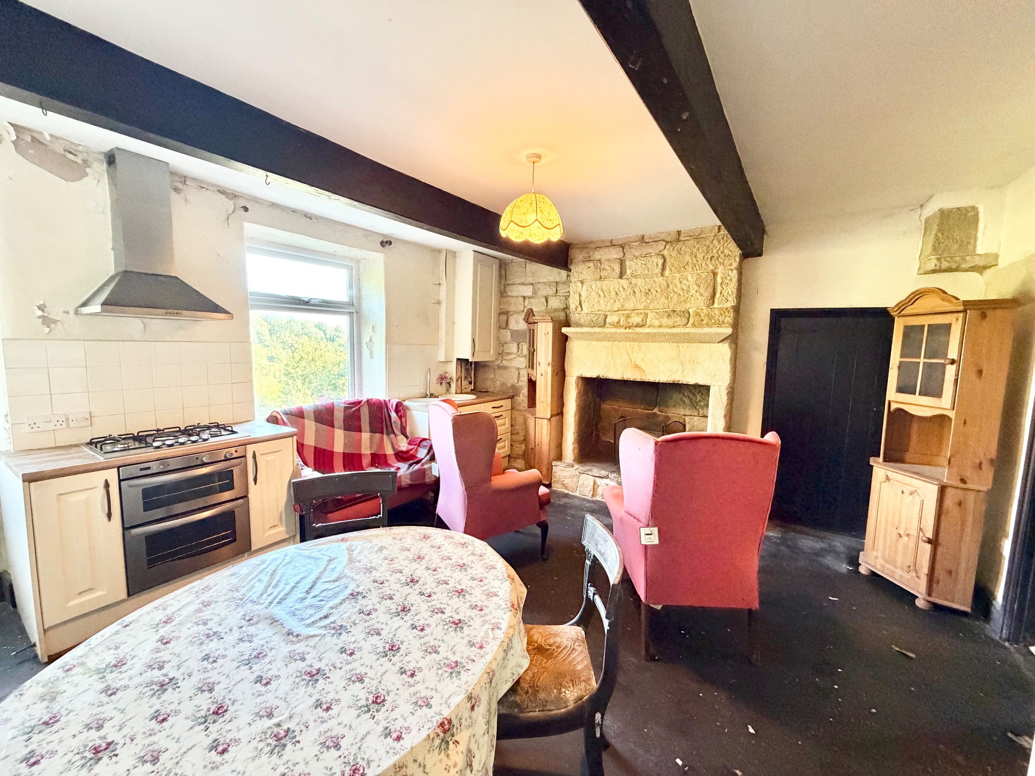 3 bedroom end terraced house For Sale in Hebden Bridge - Photograph 7.