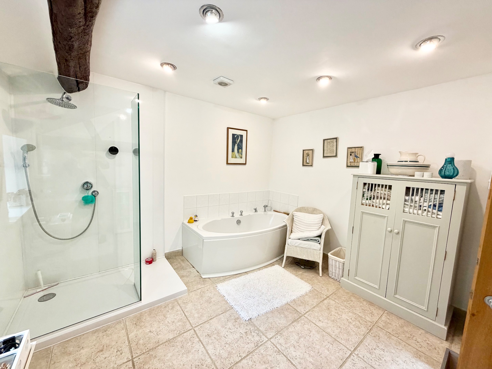 4 bedroom barn conversion house For Sale in Todmorden - Photograph 41.