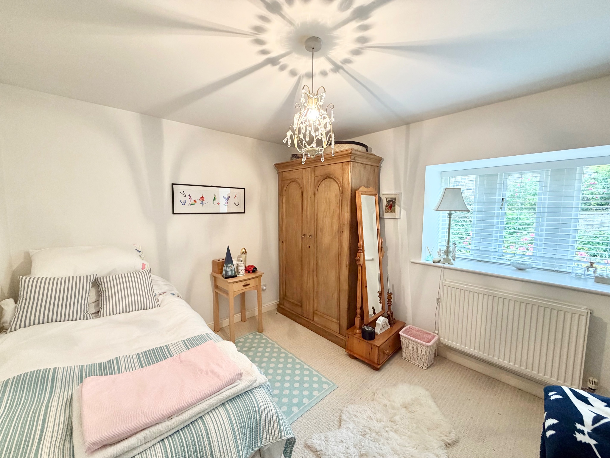 4 bedroom barn conversion house For Sale in Todmorden - Photograph 25.