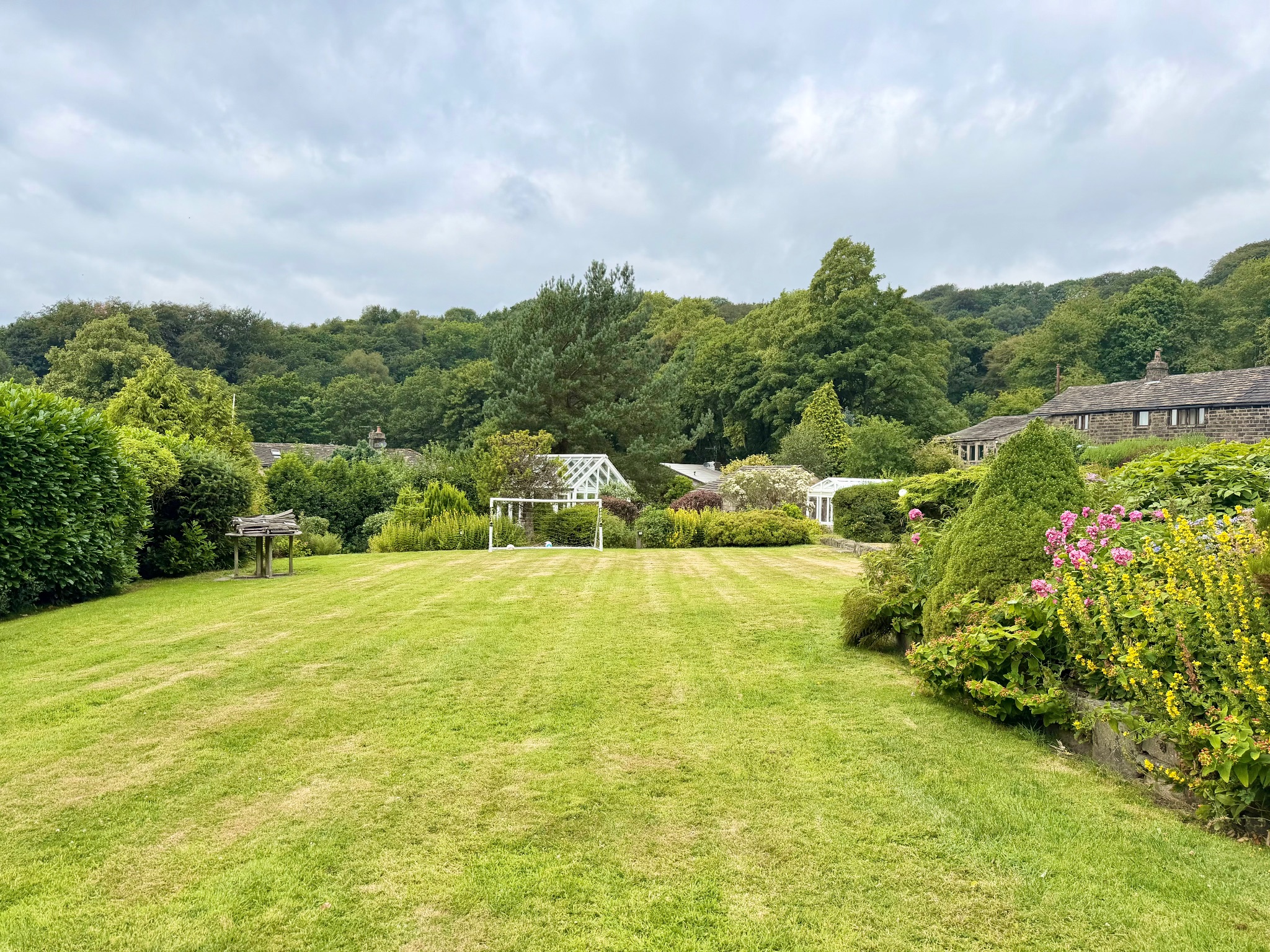 4 bedroom barn conversion house For Sale in Todmorden - Photograph 31.