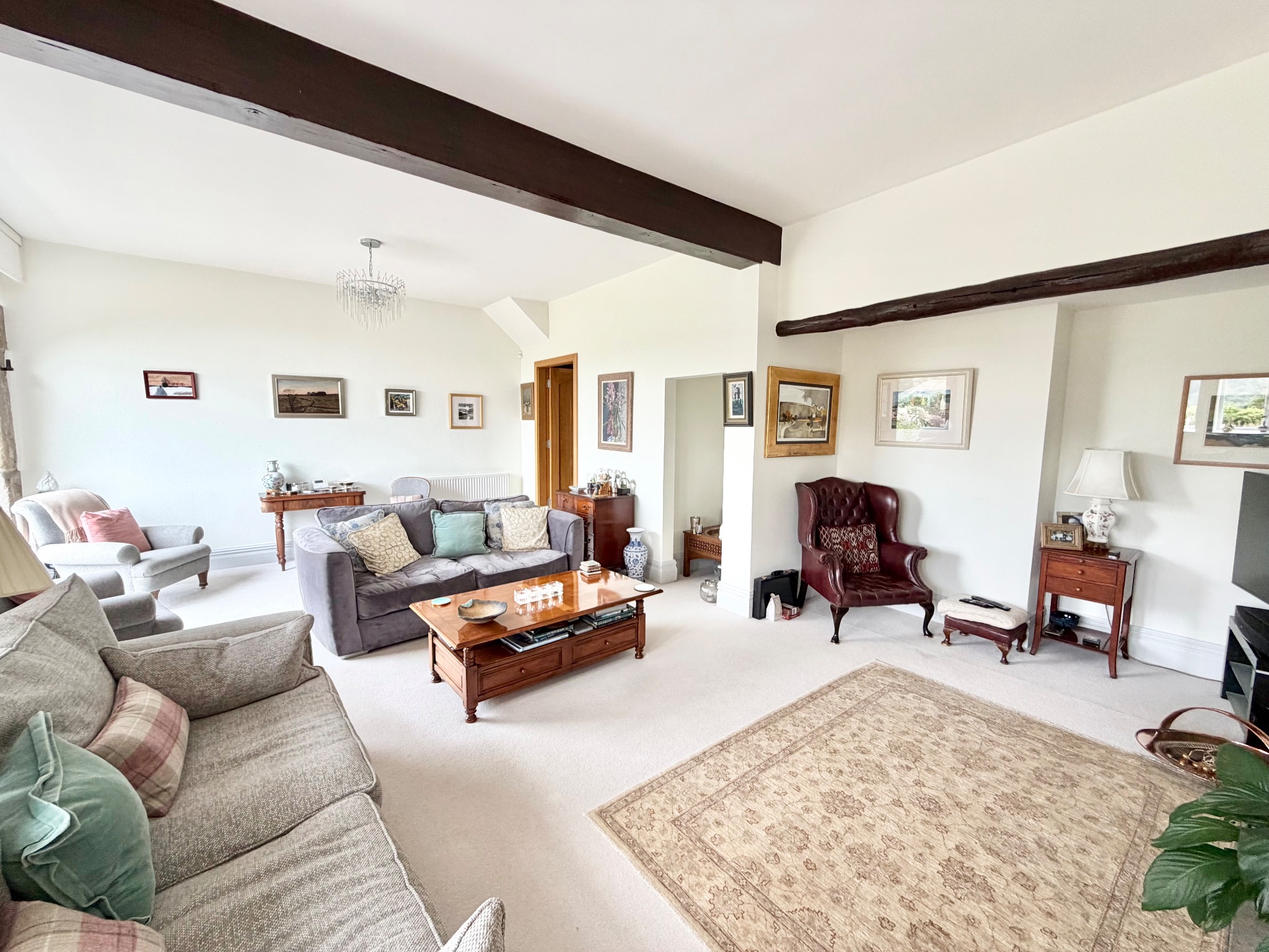 4 bedroom barn conversion house For Sale in Todmorden - Photograph 4.