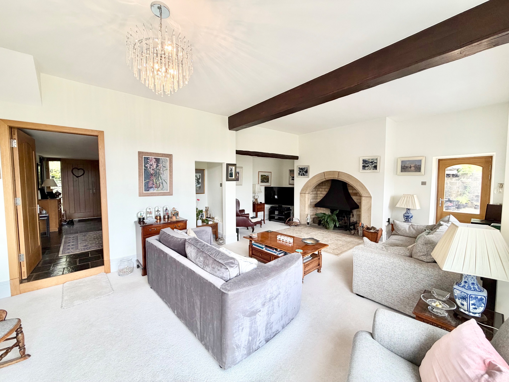 4 bedroom barn conversion house For Sale in Todmorden - Property photograph.