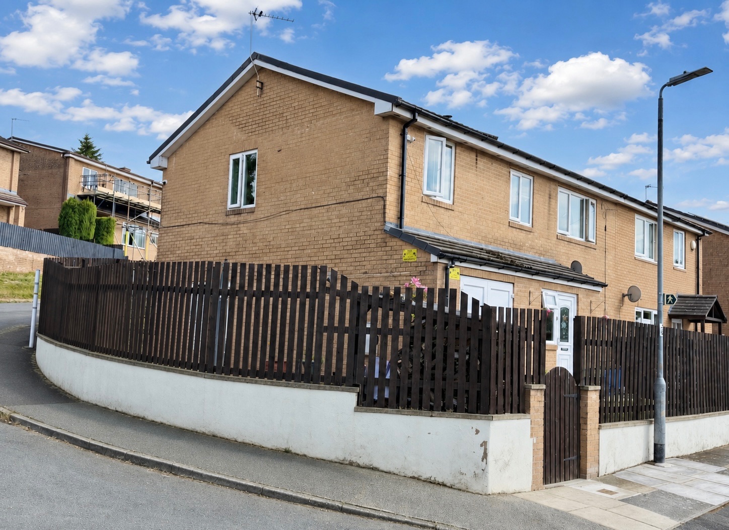 4 bedroom semi-detached house For Sale in Mytholmroyd - Property photograph.