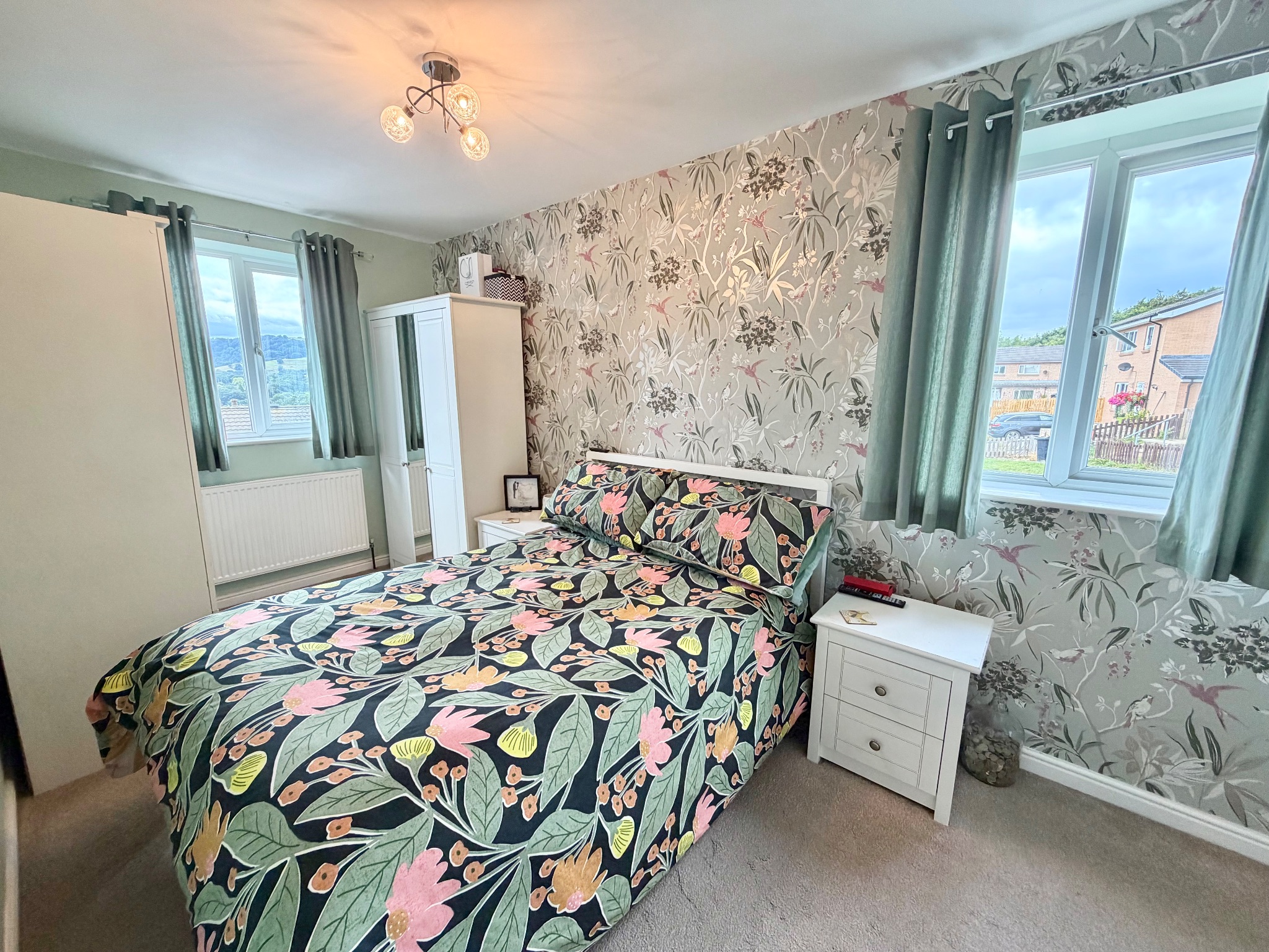 4 bedroom semi-detached house For Sale in Mytholmroyd - Photograph 21.