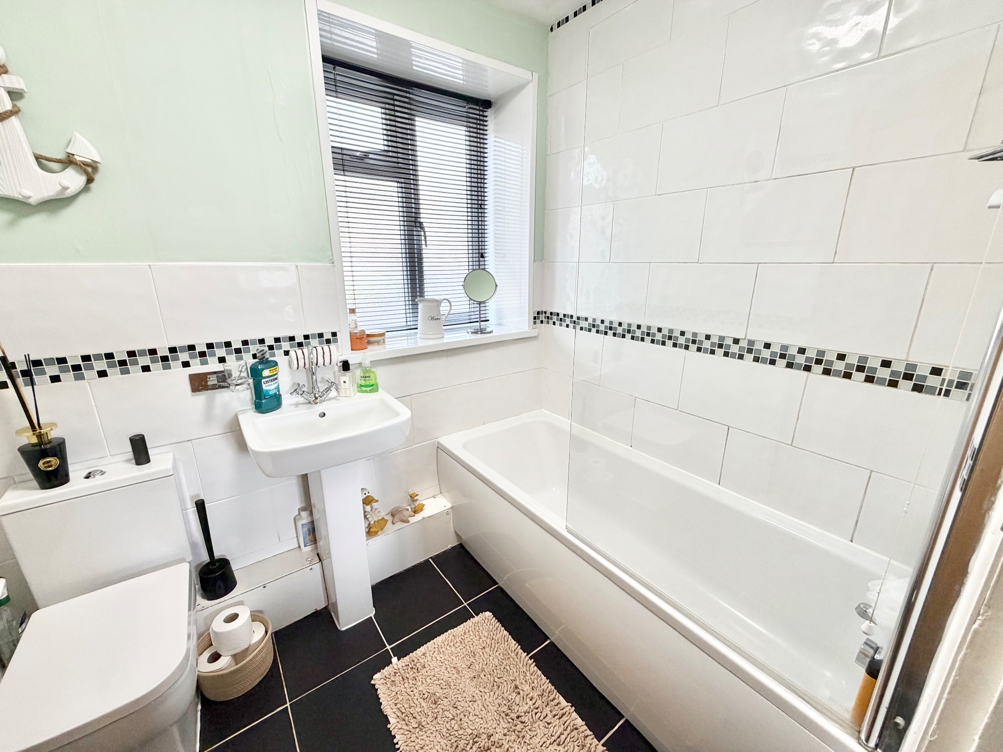 4 bedroom semi-detached house For Sale in Mytholmroyd - Photograph 25.