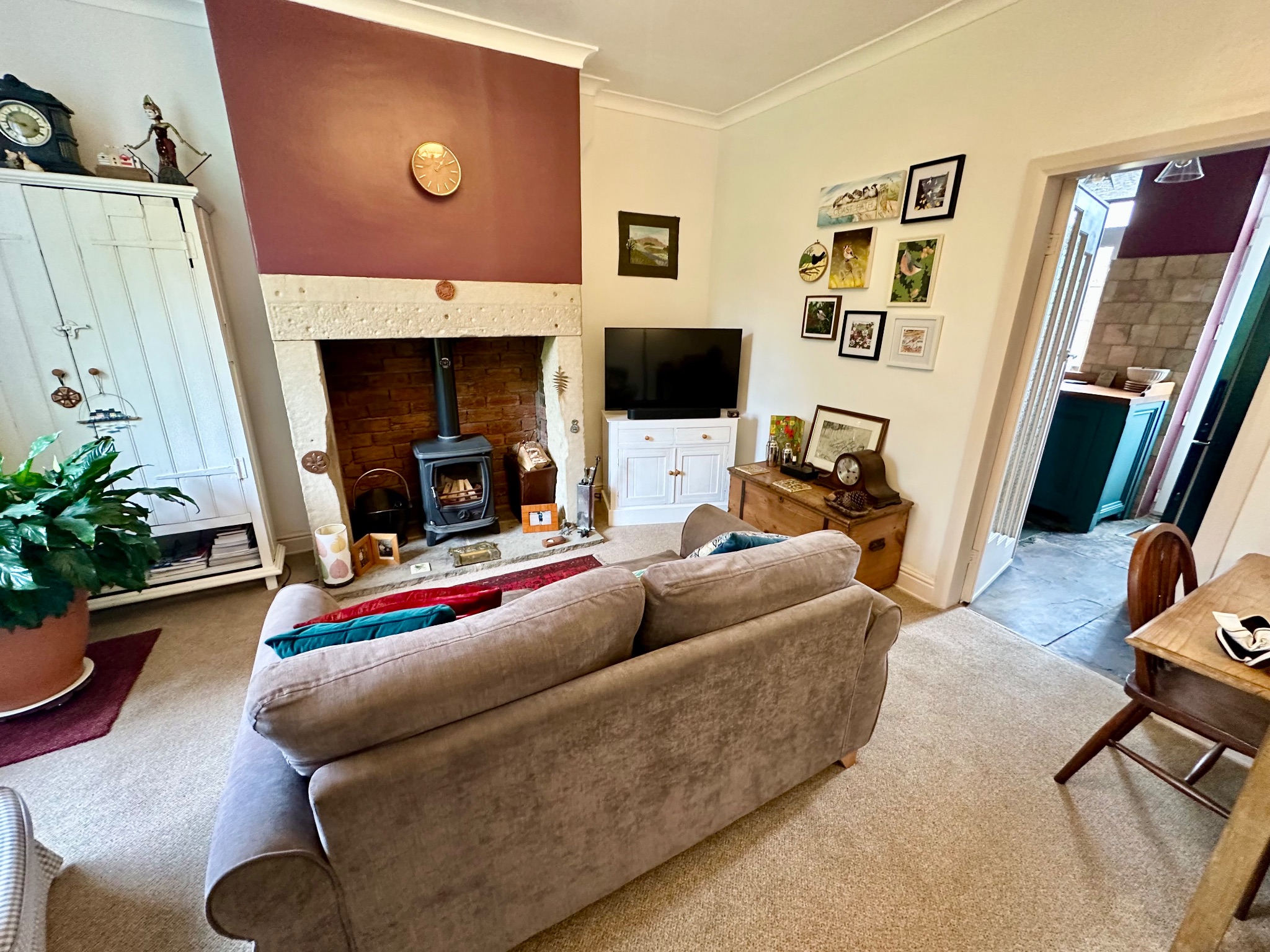 2 bedroom mid terraced house For Sale in Mytholmroyd - Photograph 4.