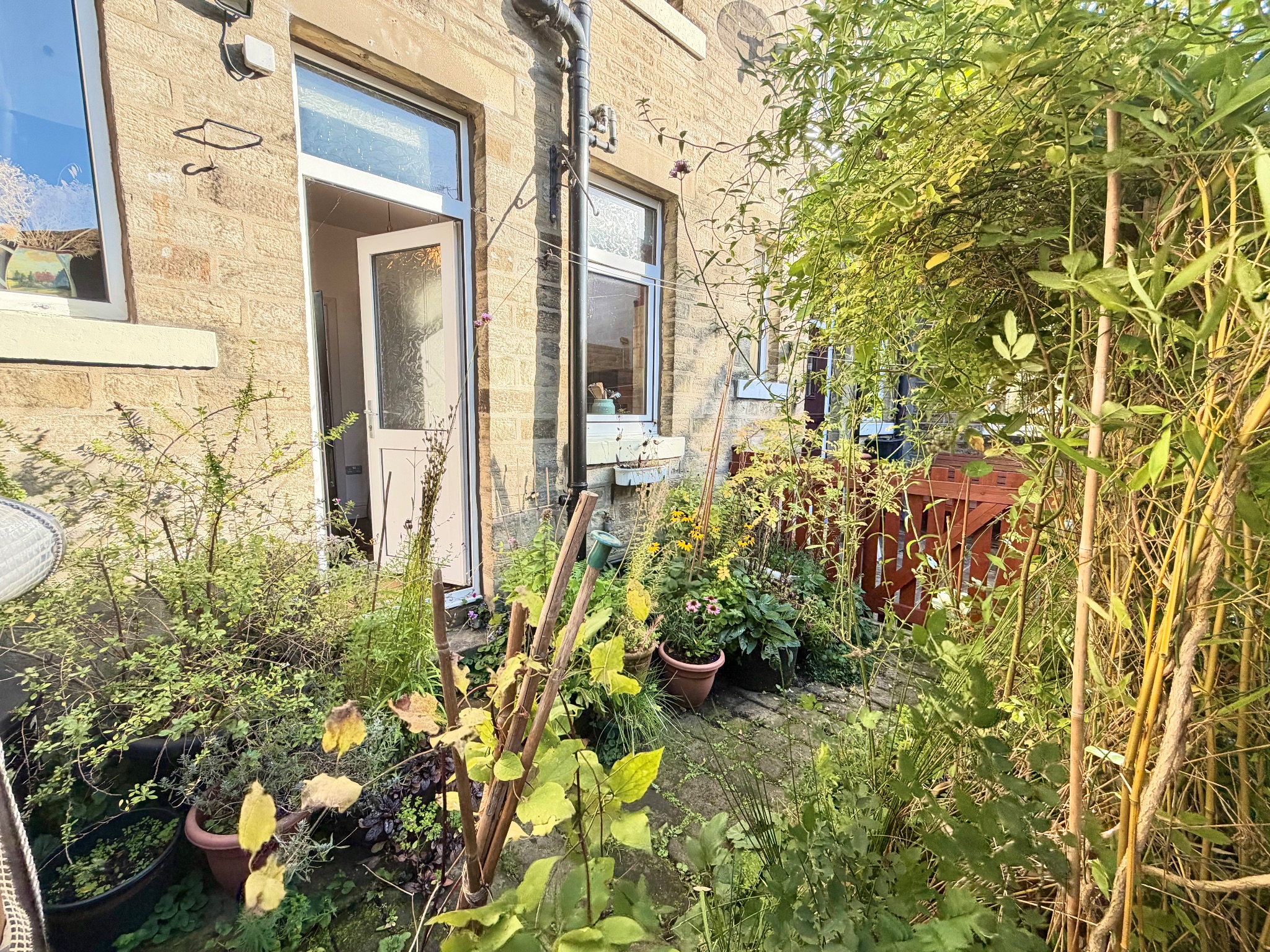 2 bedroom mid terraced house SSTC in Mytholmroyd - Photograph 31.