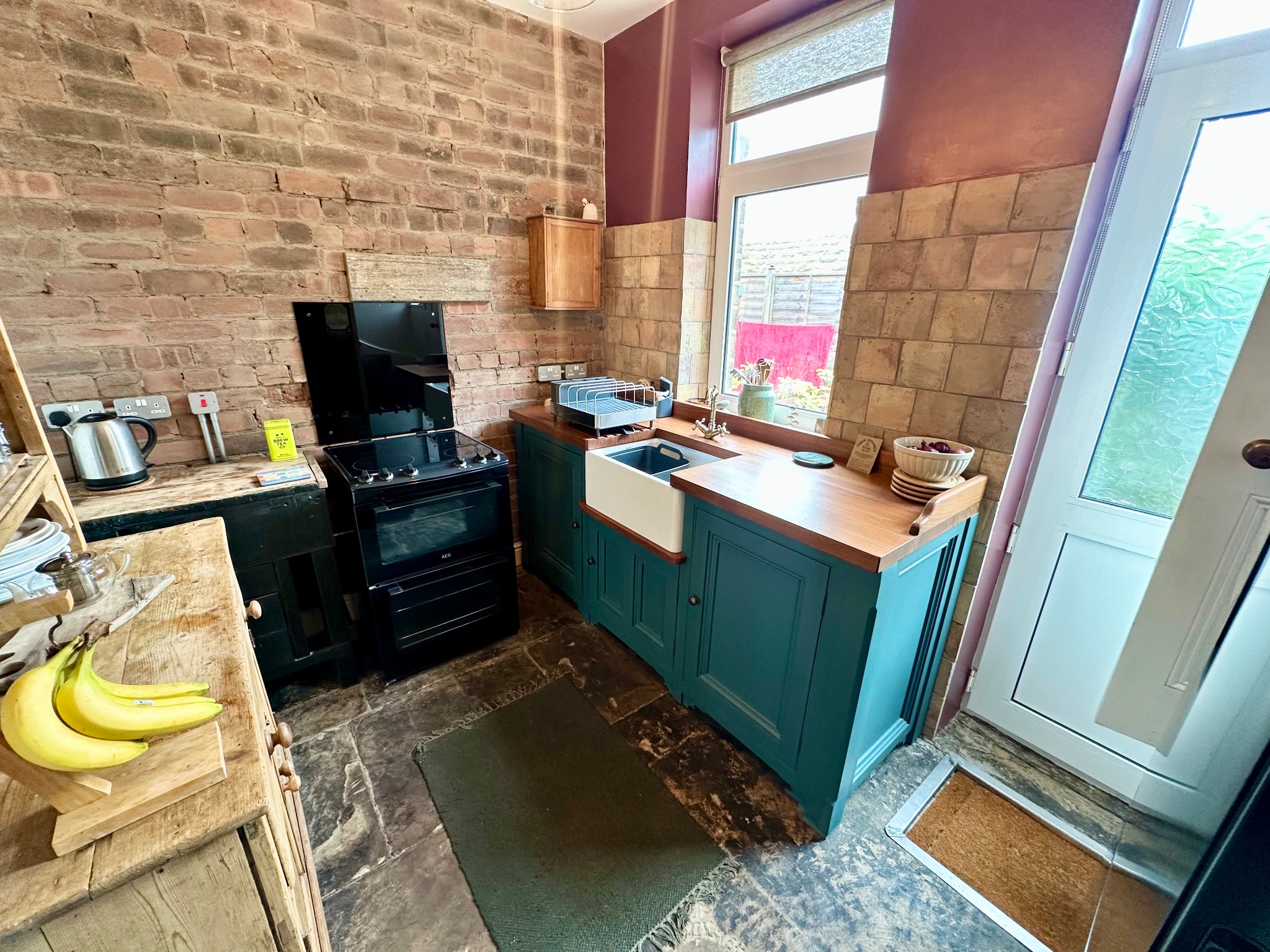 2 bedroom mid terraced house For Sale in Mytholmroyd - Photograph 5.