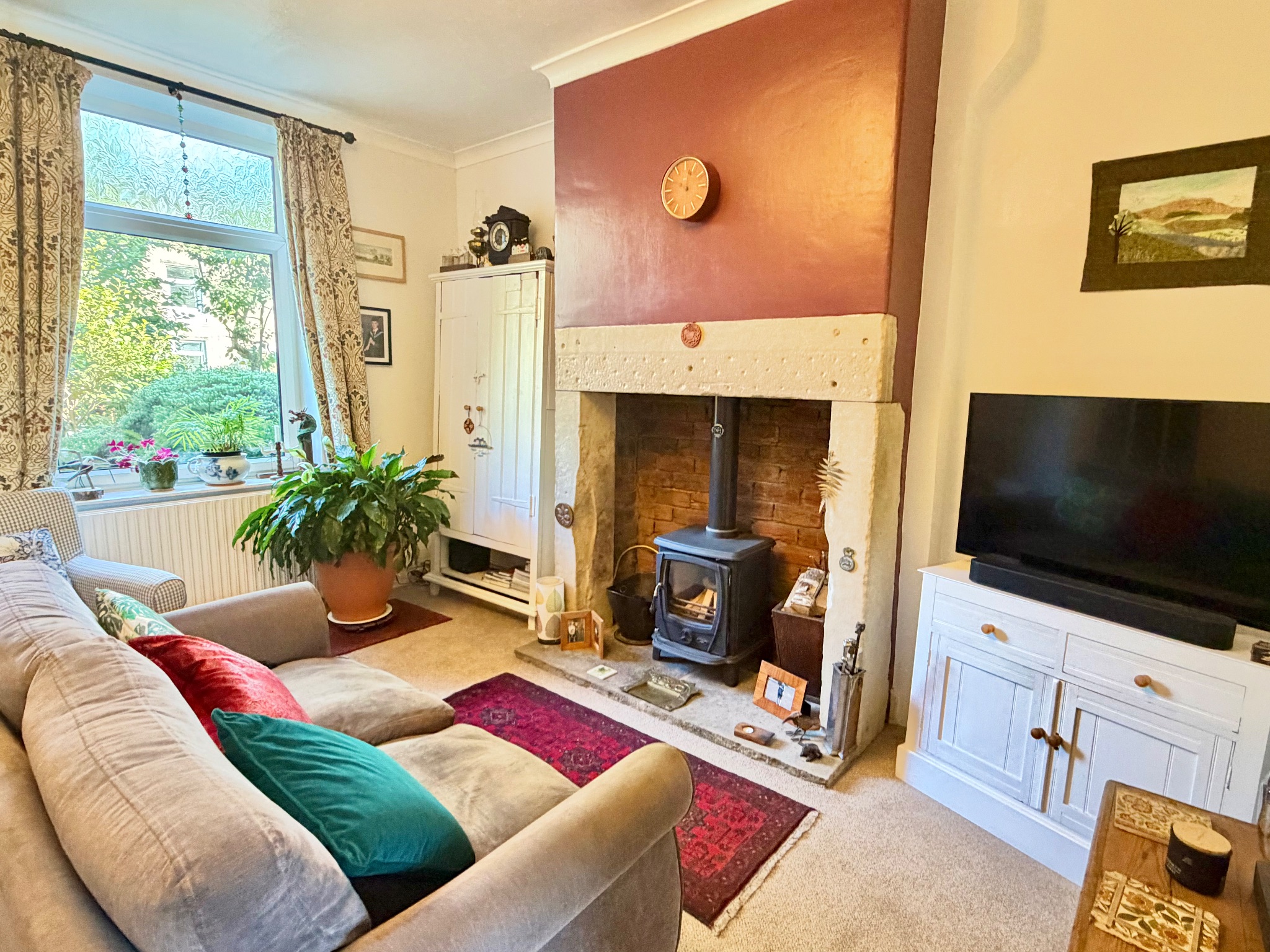 2 bedroom mid terraced house For Sale in Mytholmroyd - Property photograph.
