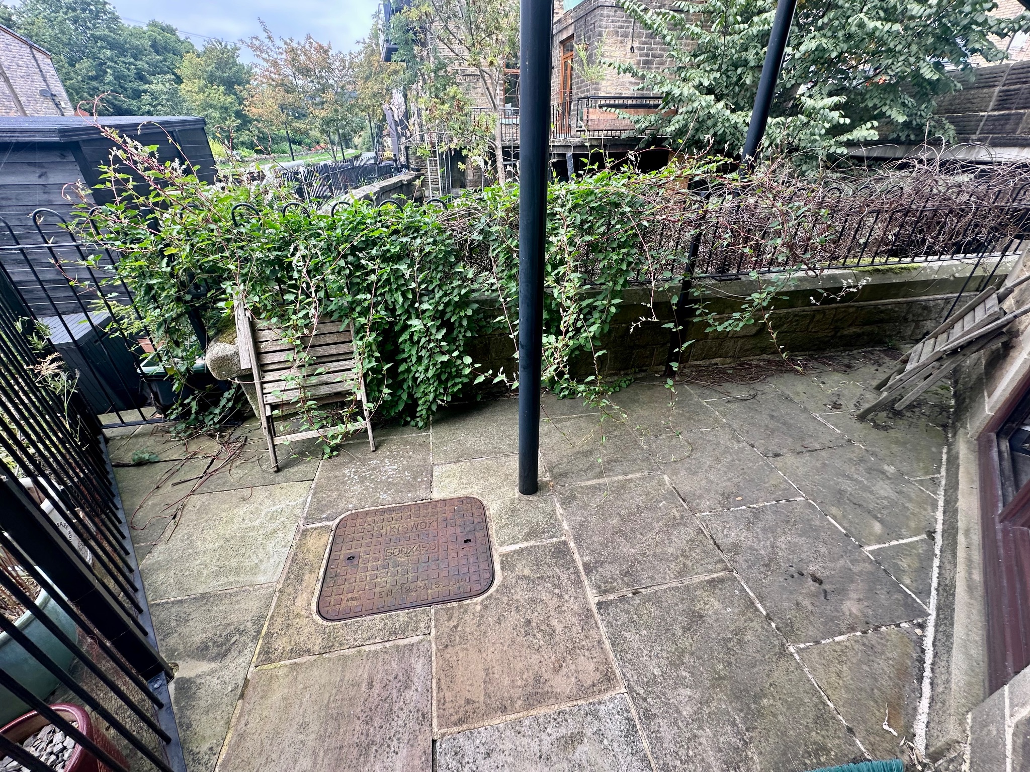 2 bedroom semi-detached house For Sale in Halifax - Photograph 15.