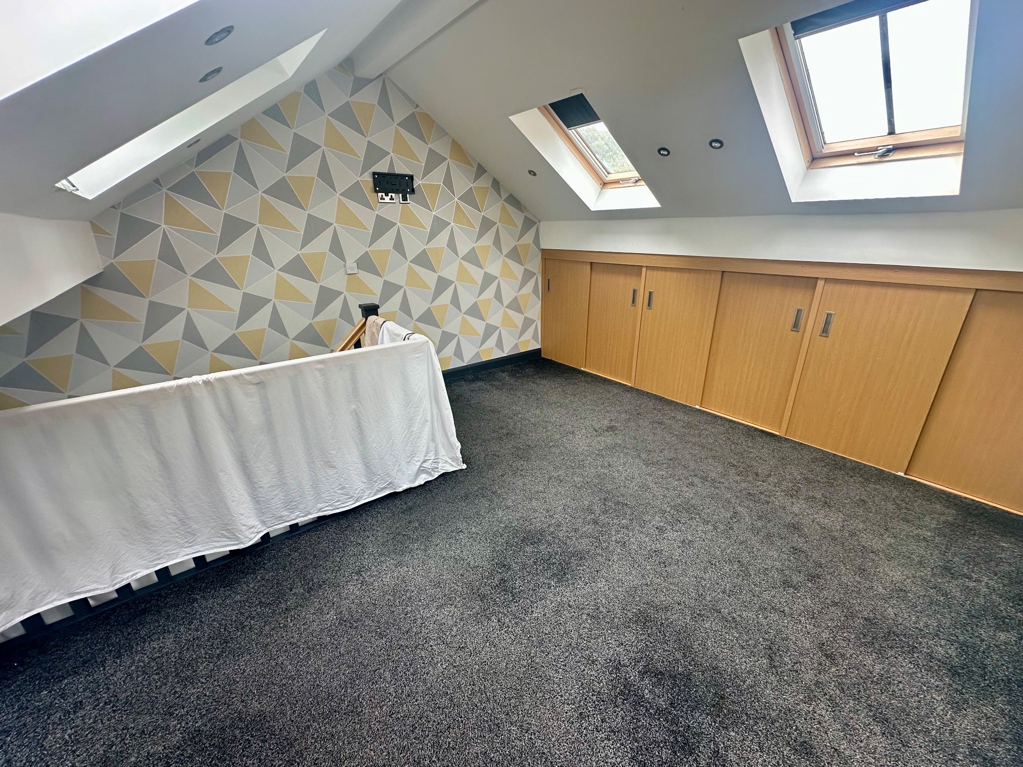 2 bedroom semi-detached house For Sale in Halifax - Photograph 10.