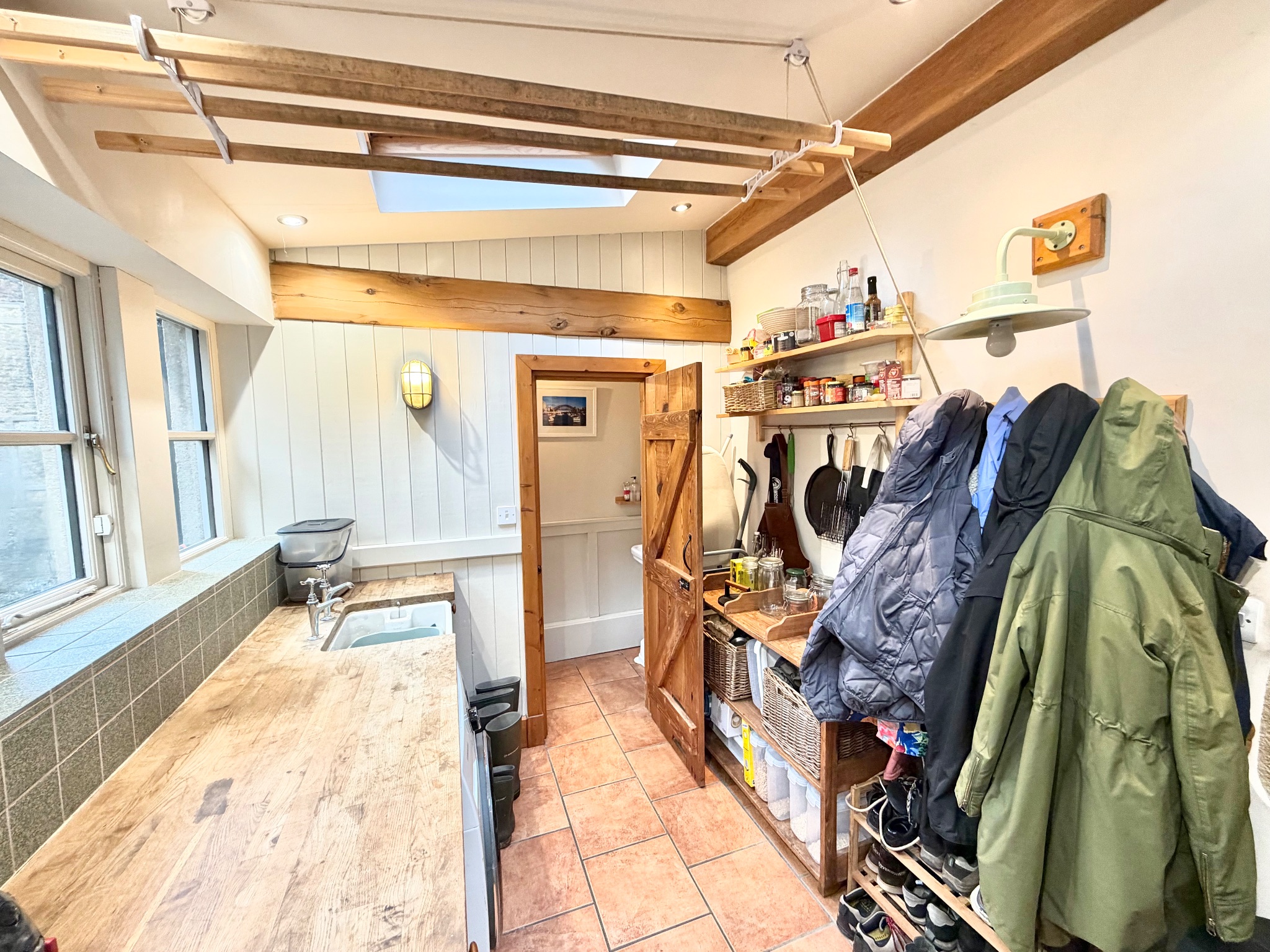 4 bedroom semi-detached house For Sale in Todmorden - Property photograph.