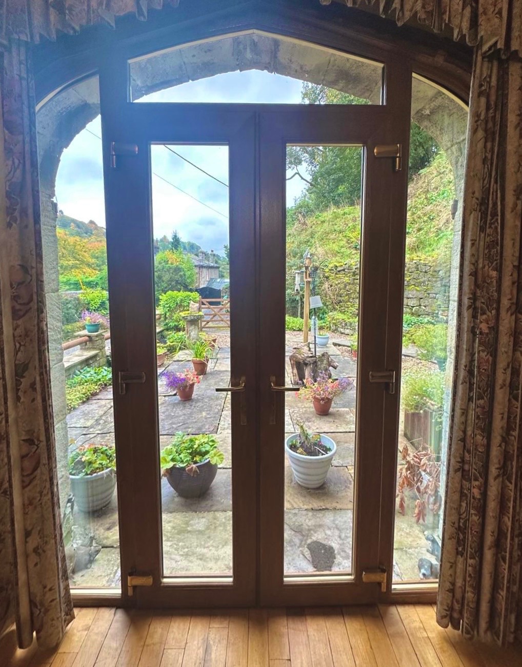 3 bedroom detached house For Sale in Halifax - Photograph 28.