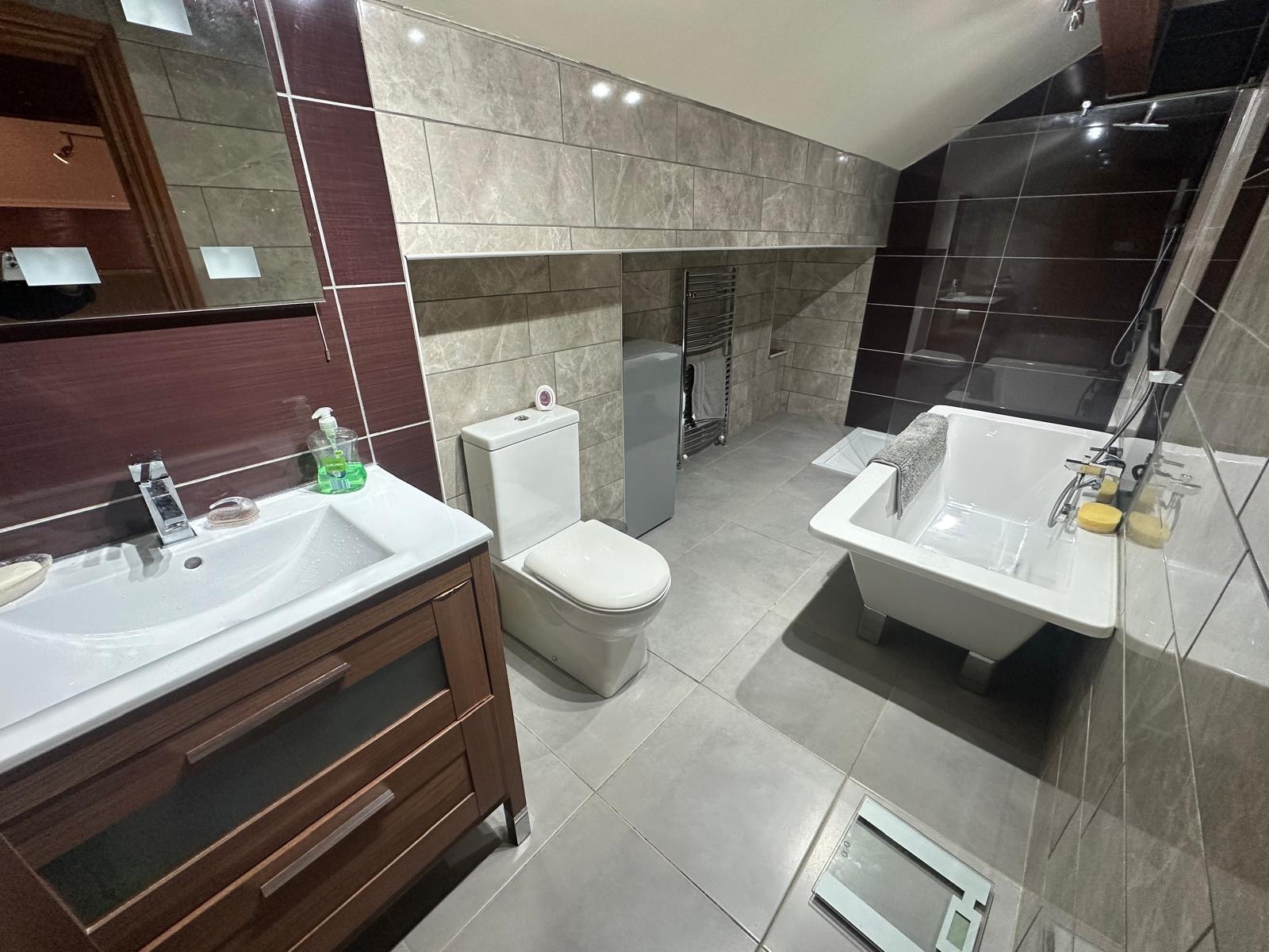 3 bedroom detached house For Sale in Halifax - Photograph 13.