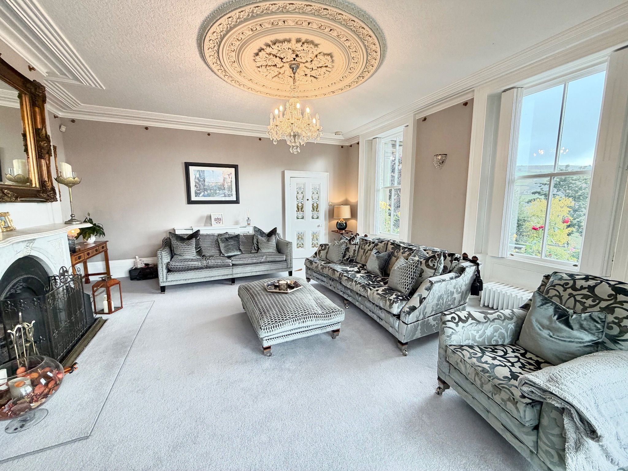 4 bedroom manor house For Sale in Luddenden - Photograph 4.