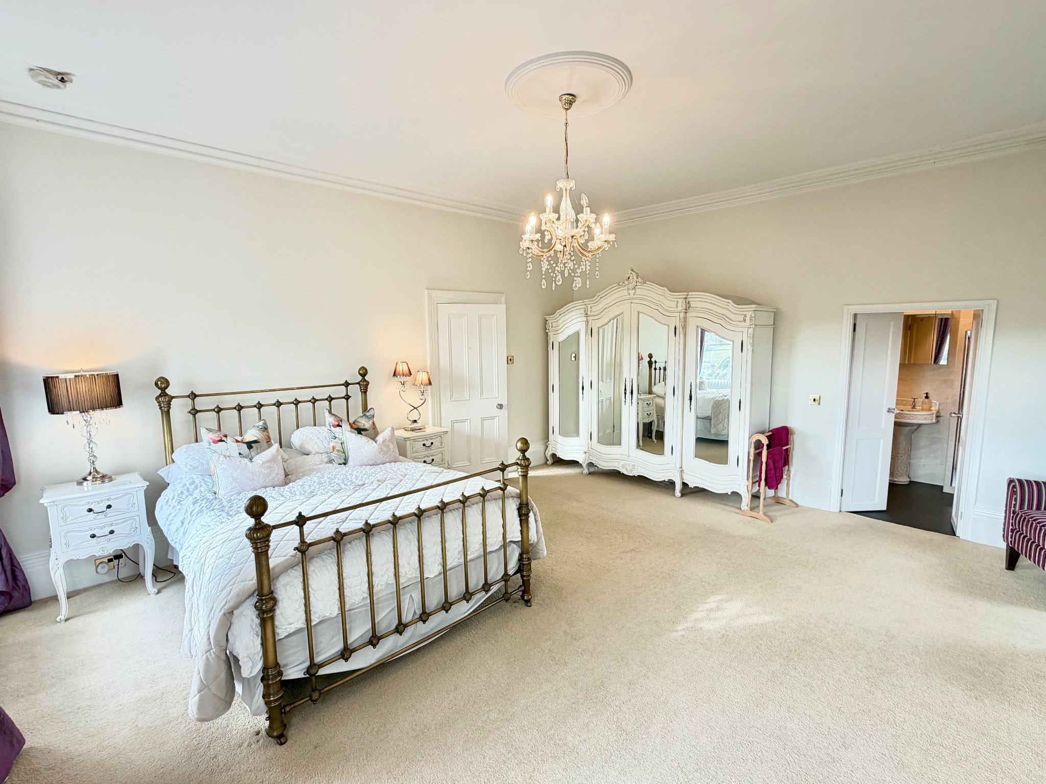 4 bedroom manor house For Sale in Luddenden - Photograph 52.
