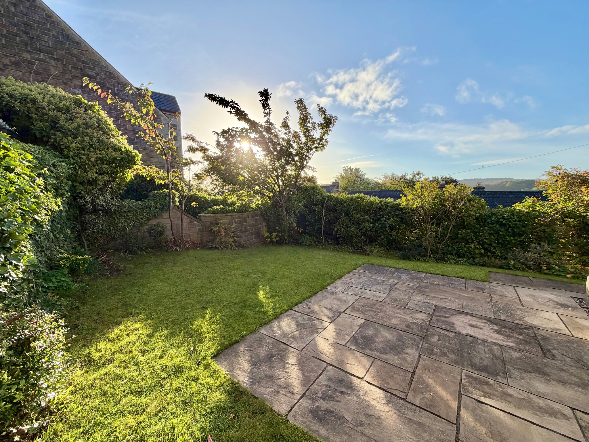 3 bedroom semi-detached house To Let in Sowerby Bridge - Property photograph.