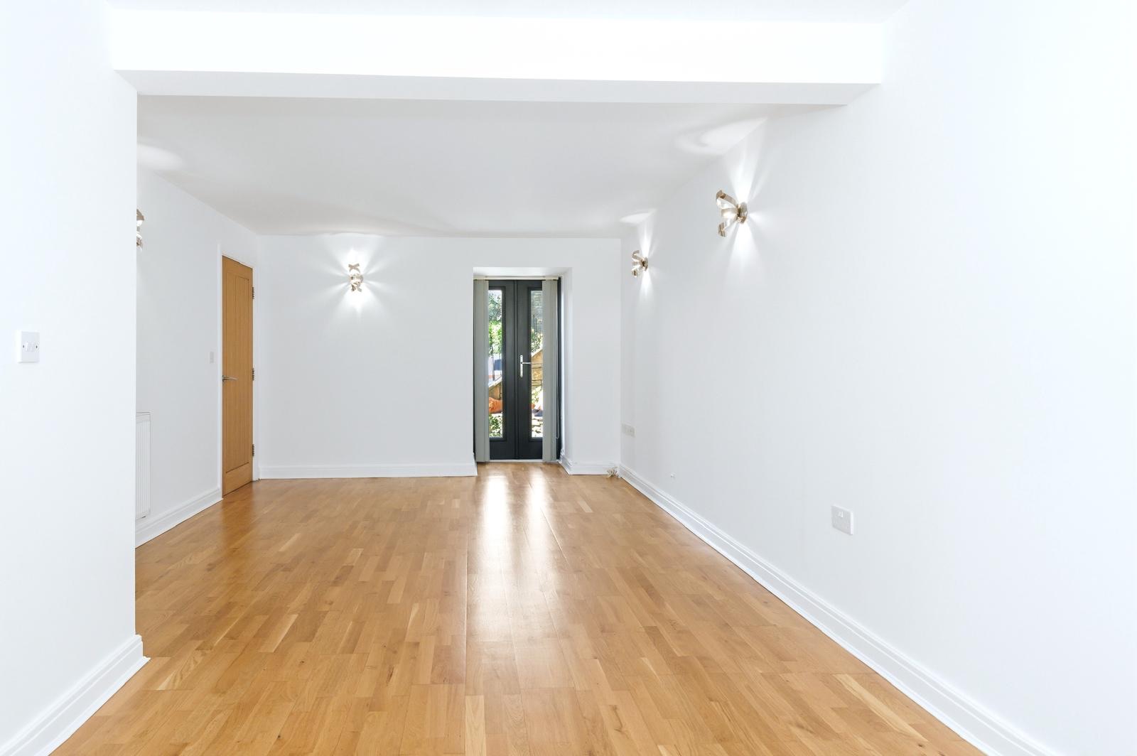 3 bedroom semi-detached house To Let in Sowerby Bridge - Photograph 9.