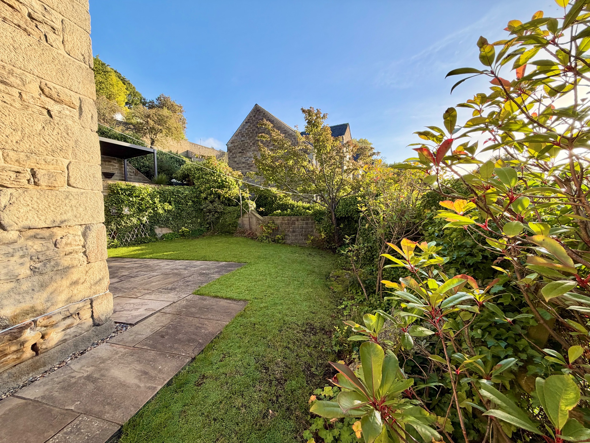 3 bedroom semi-detached house To Let in Sowerby Bridge - Property photograph.