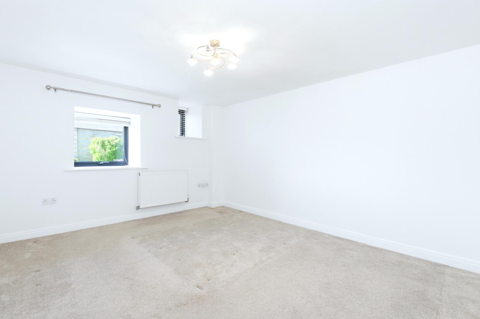 3 bedroom semi-detached house To Let in Sowerby Bridge - Photograph 7.