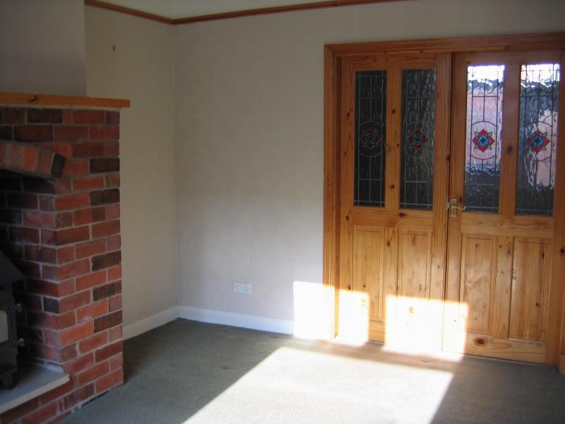 2 bedroom mid terraced house Let in Todmorden - 7.