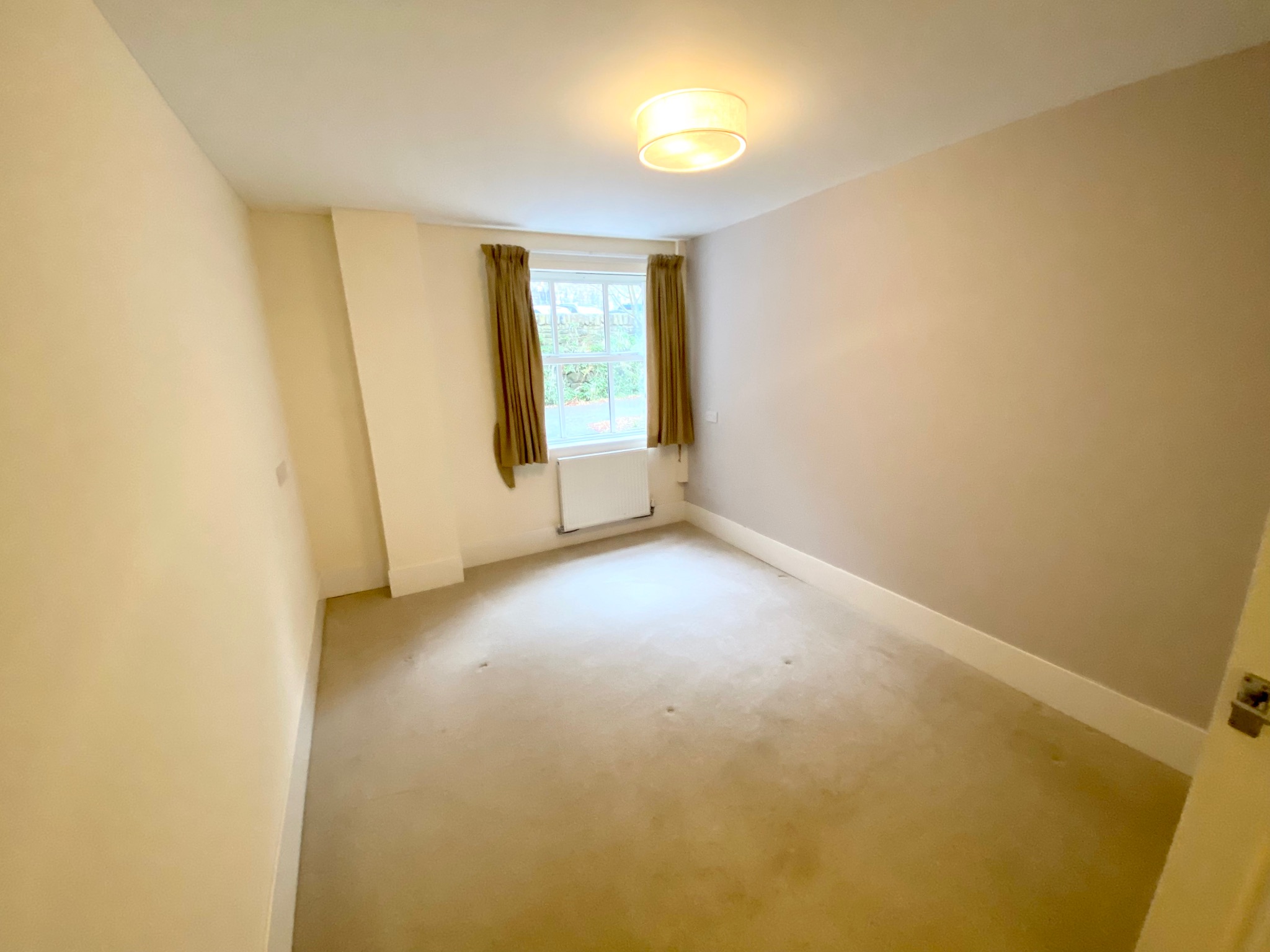 2 bedroom ground floor flat/apartment To Let in Hebden Bridge - Photograph 12.