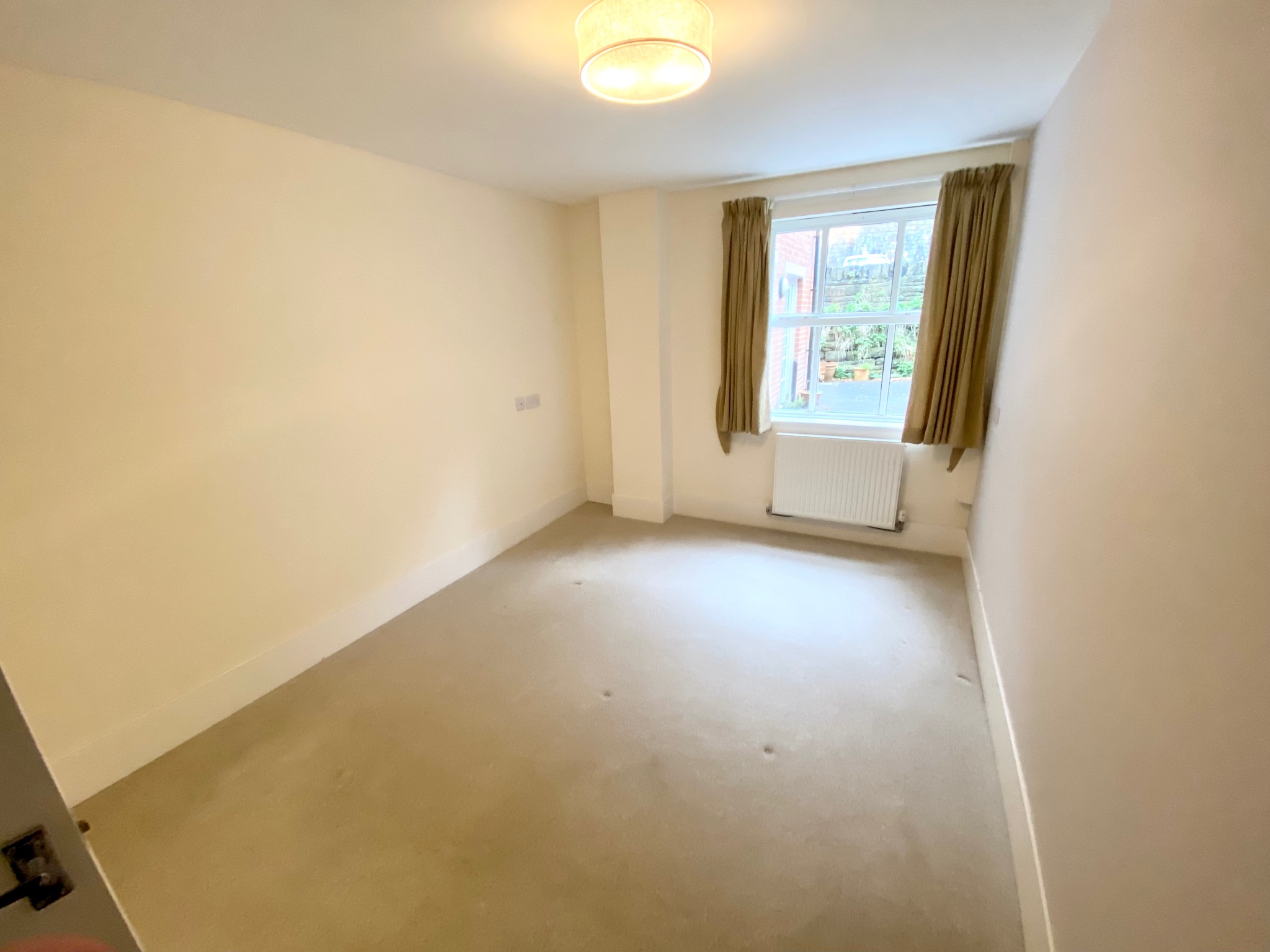 2 bedroom ground floor flat/apartment To Let in Hebden Bridge - Photograph 11.